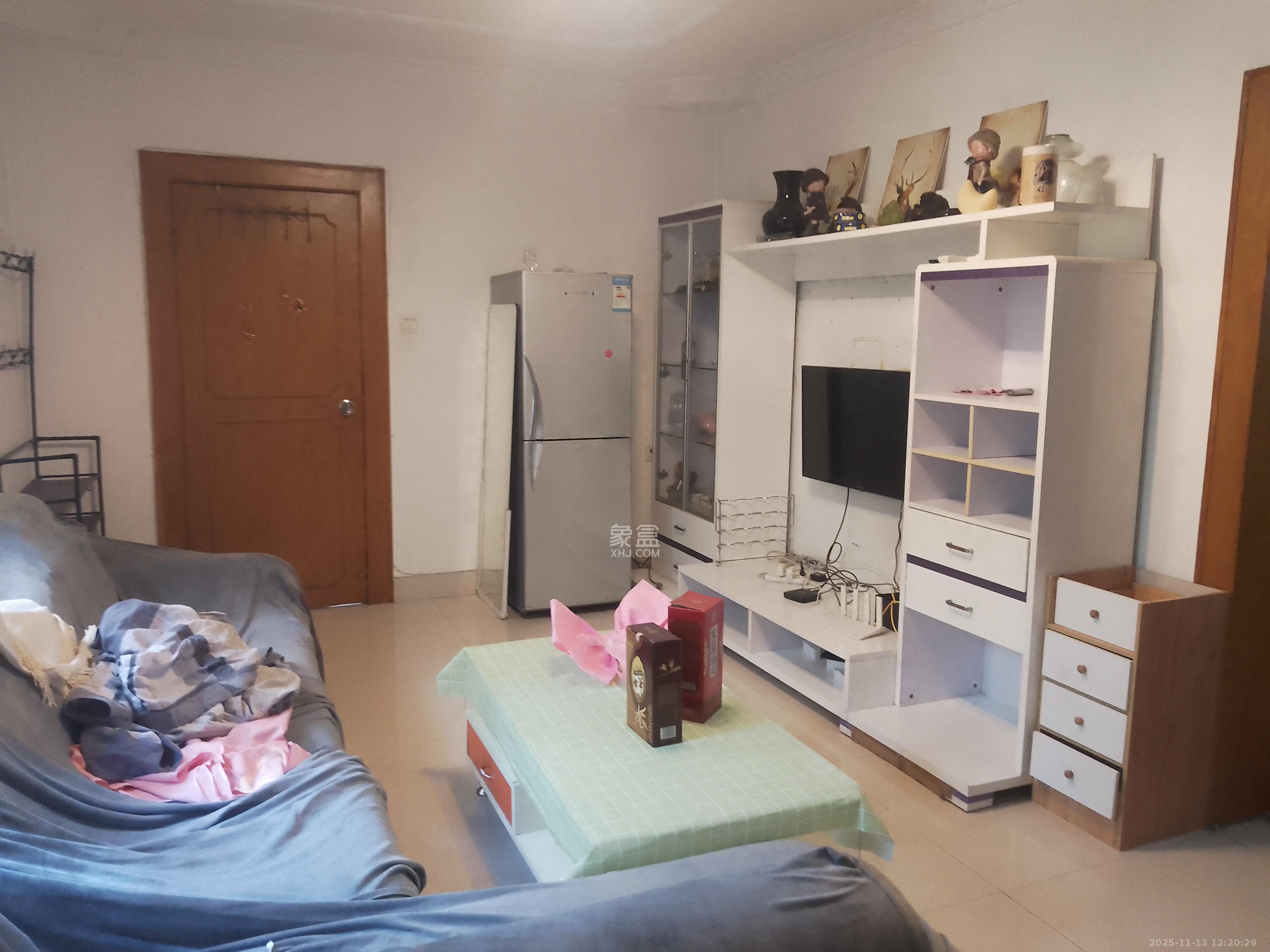 向东南社区 1室1厅1卫 1300.0元/月 向东南社区 1室1厅1卫 1300.0元/月室内图