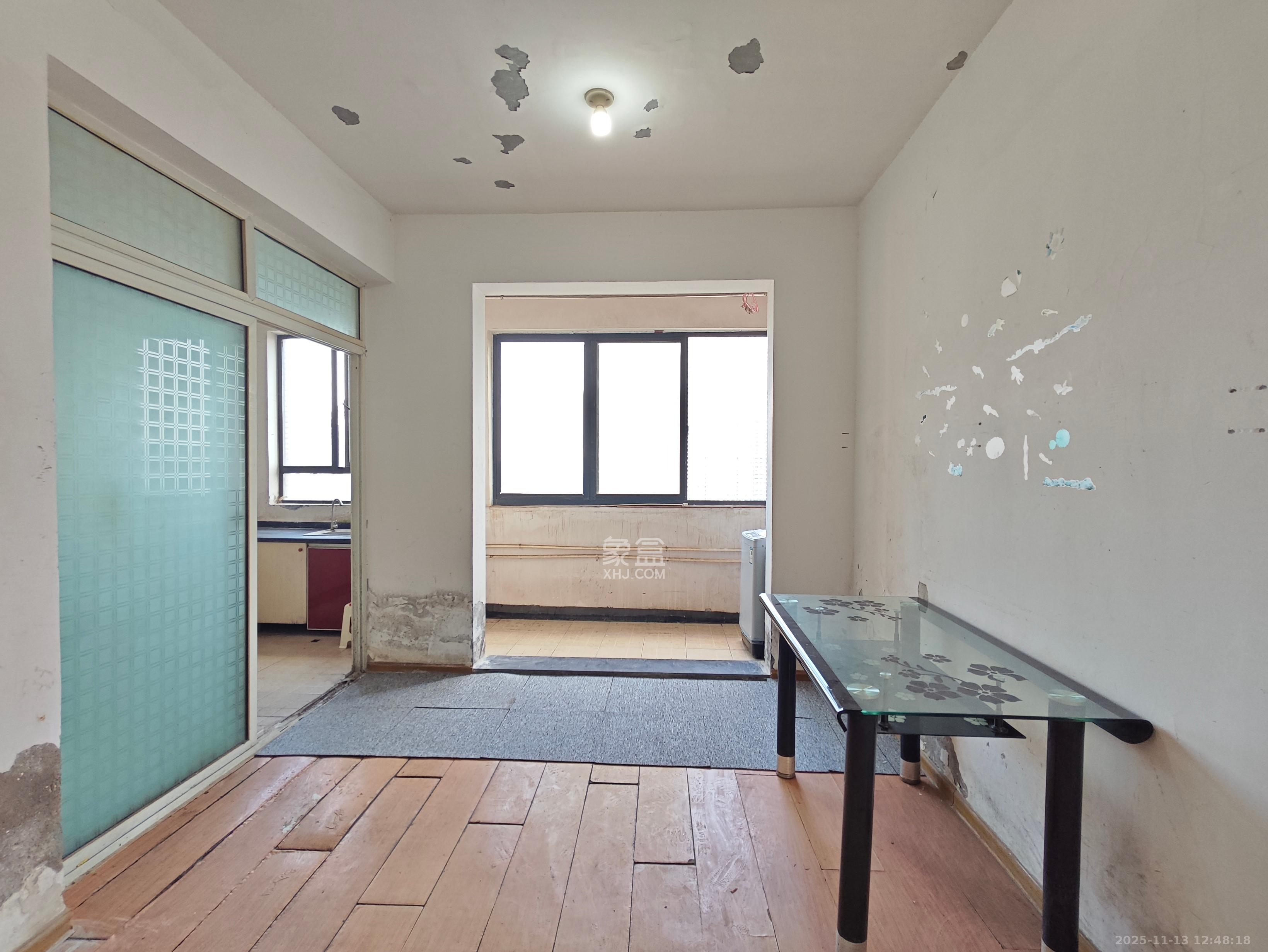 长大卧琥 3室2厅2卫 2000.0元/月 长大卧琥 3室2厅2卫 2000.0元/月室内图