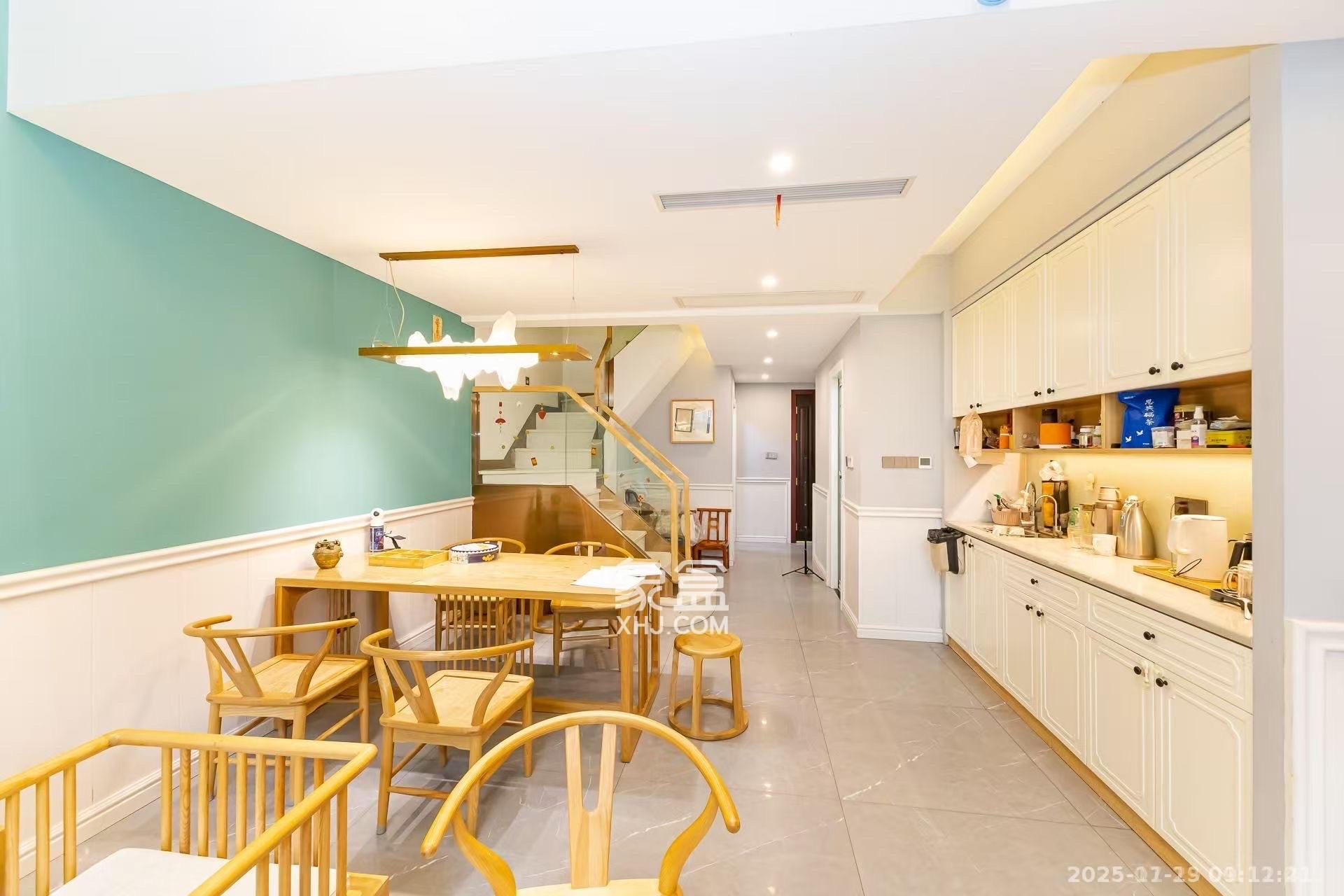 盈峰翠邸  5室2厅3卫    10000.0元/月室内图