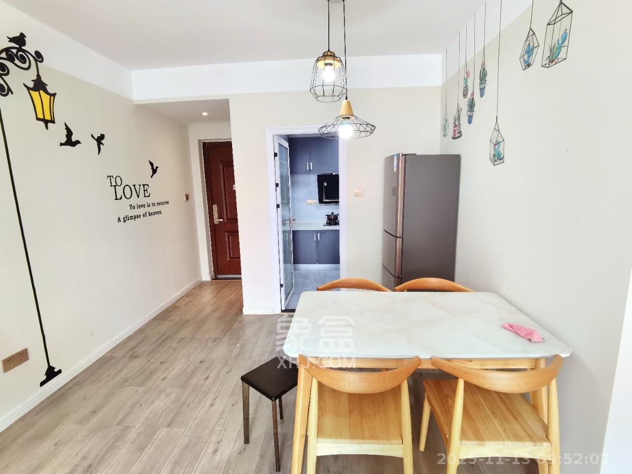 建发中央公园(建发美地) 3室2厅1卫 3300.0元/月 建发中央公园(建发美地) 3室2厅1卫 3300.0元/月室内图