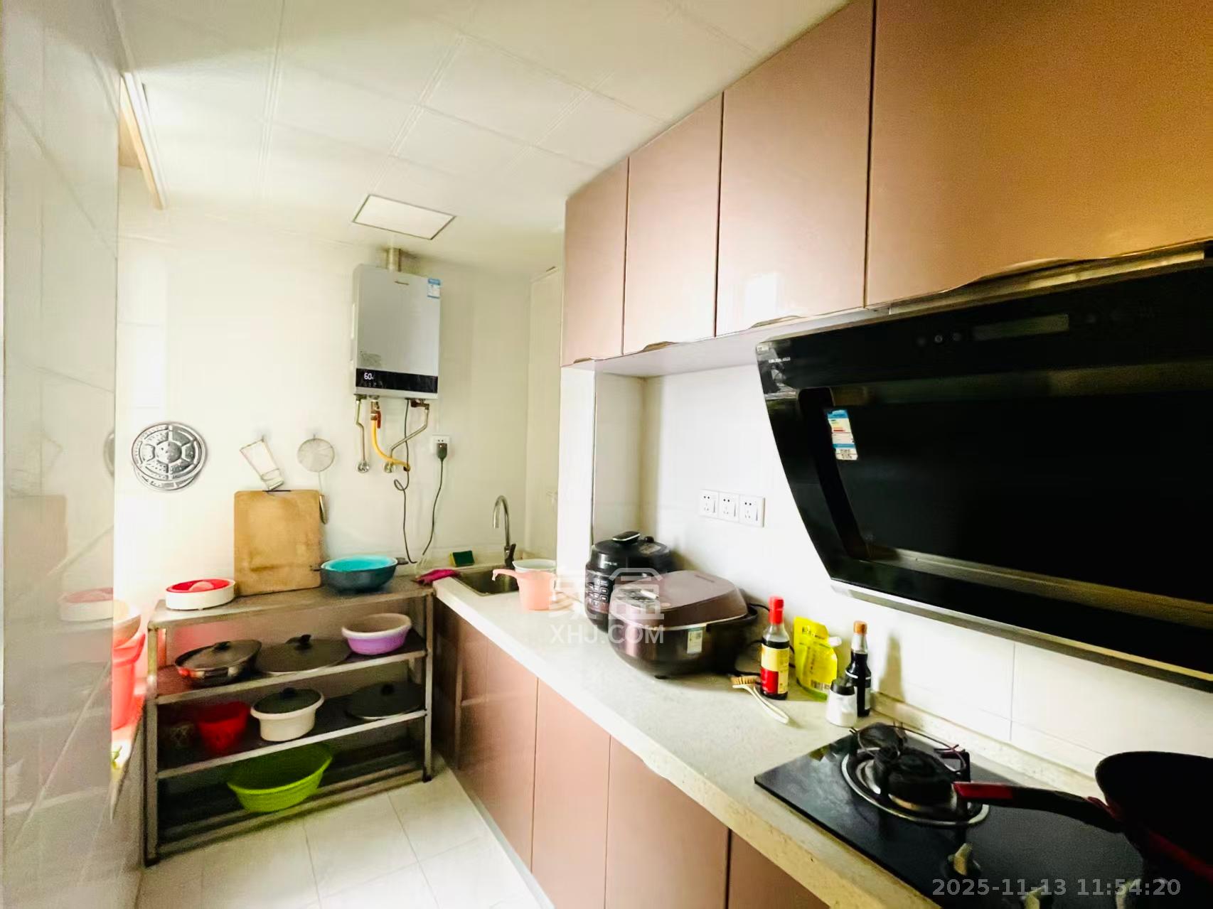 华润置地广场一期  3室2厅2卫    2200.0元/月户型图