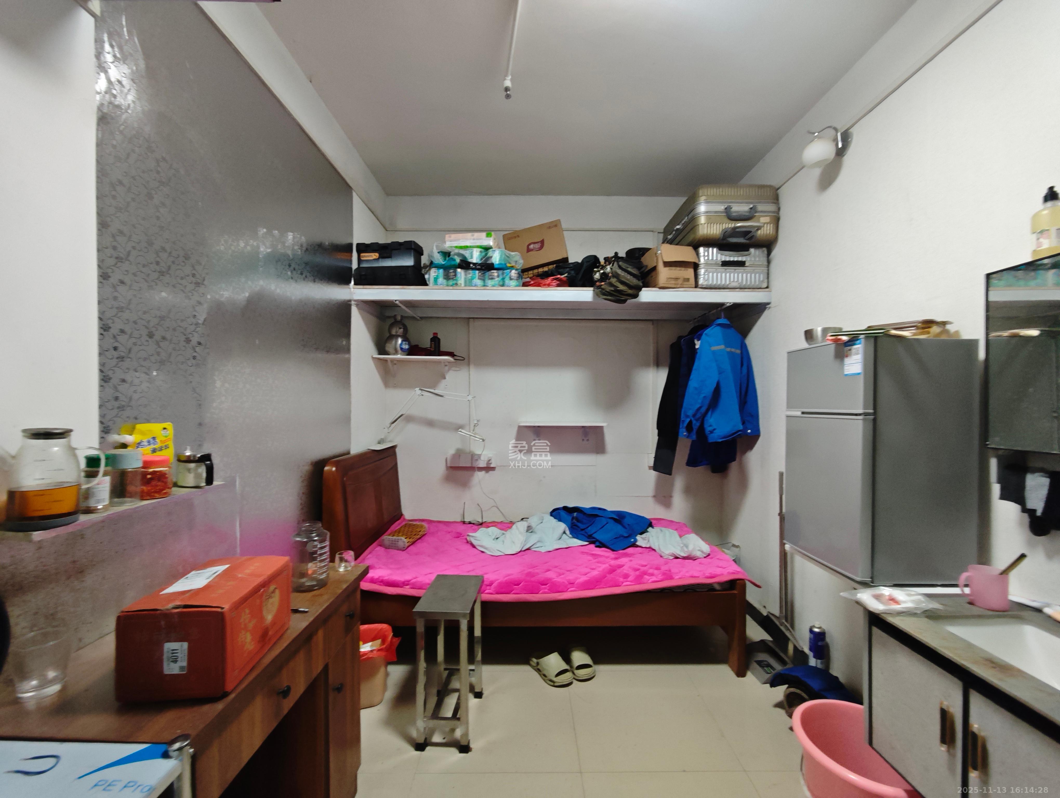 名富公寓  1室0厅1卫    550.0元/月室内图