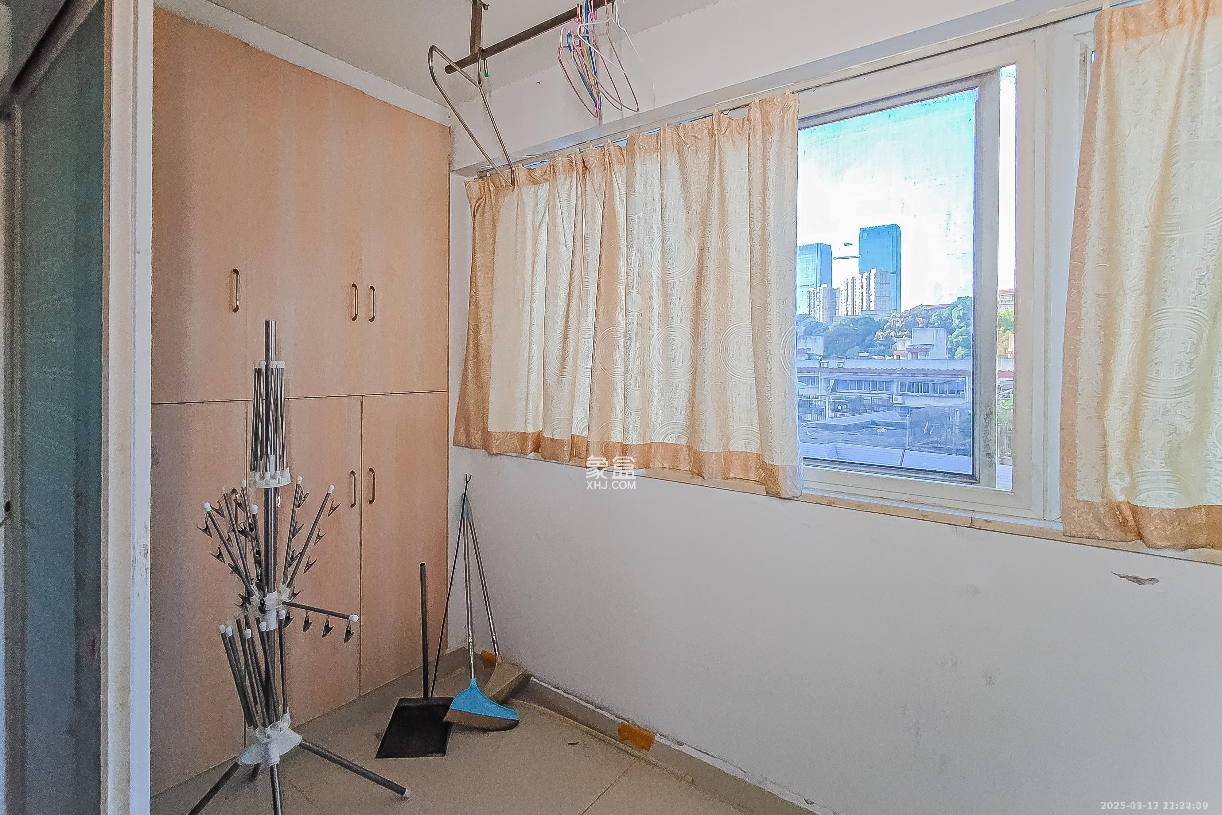 森宇佳园  4室2厅1卫    2500.0元/月室内图