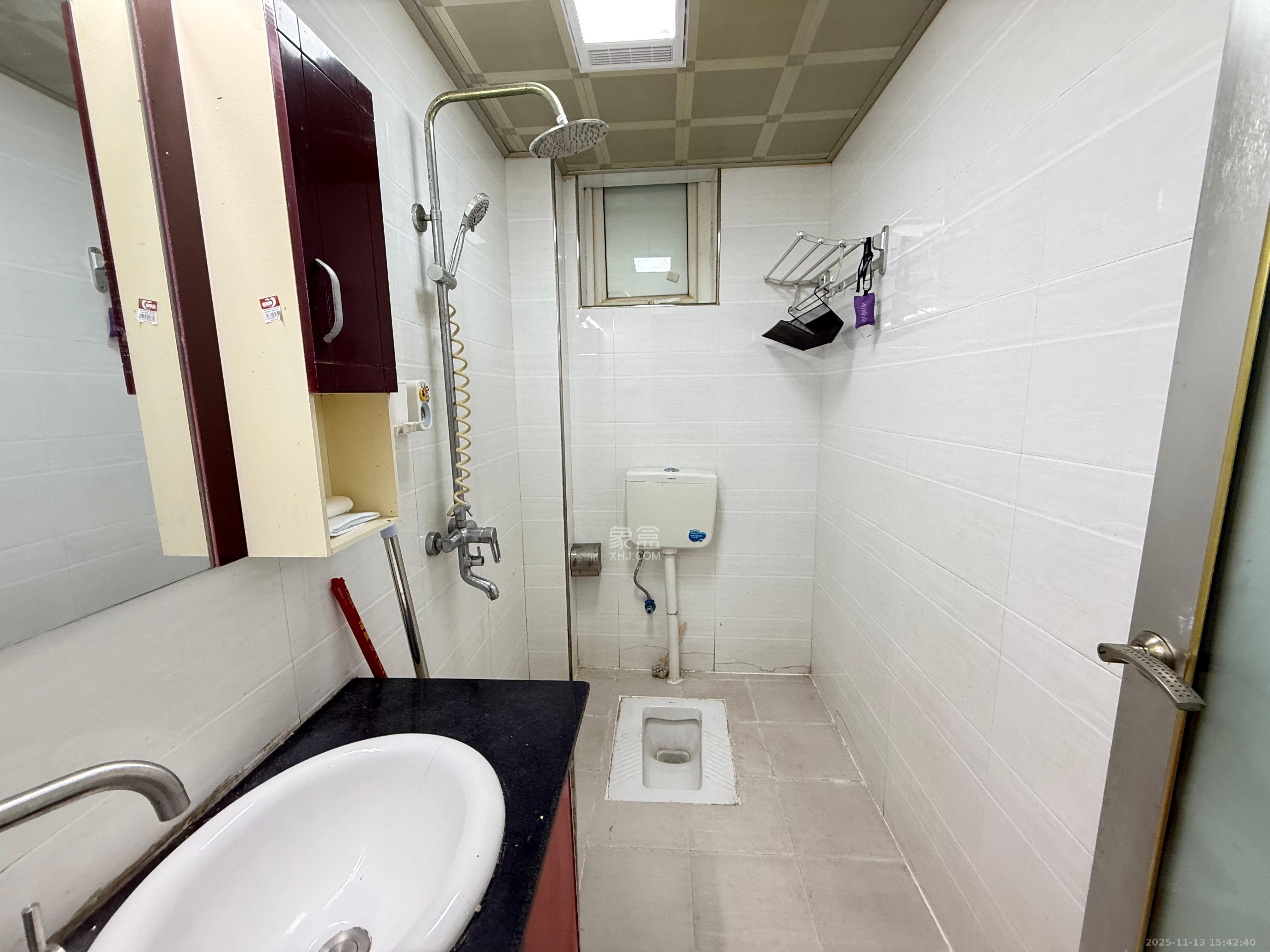 谋房博客(博客天街)  3室2厅2卫    2600.0元/月室内图