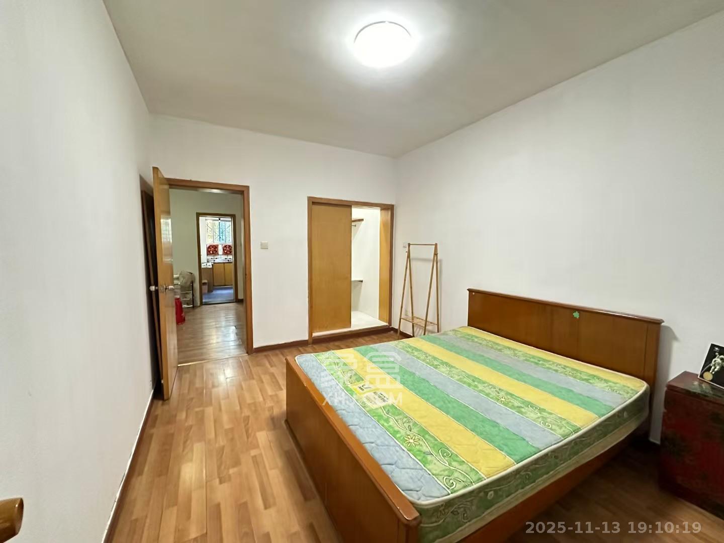 涂家冲社区(涂新小区、农商银行宿舍) 2室1厅1卫 1600.0元/月 涂家冲社区(涂新小区、农商银行宿舍) 2室1厅1卫 1600.0元/月室内图