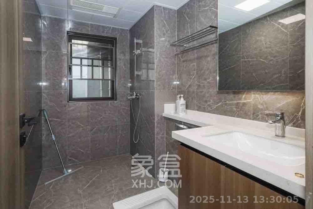 阳光城翡丽云邸  3室2厅2卫    2400.0元/月室内图