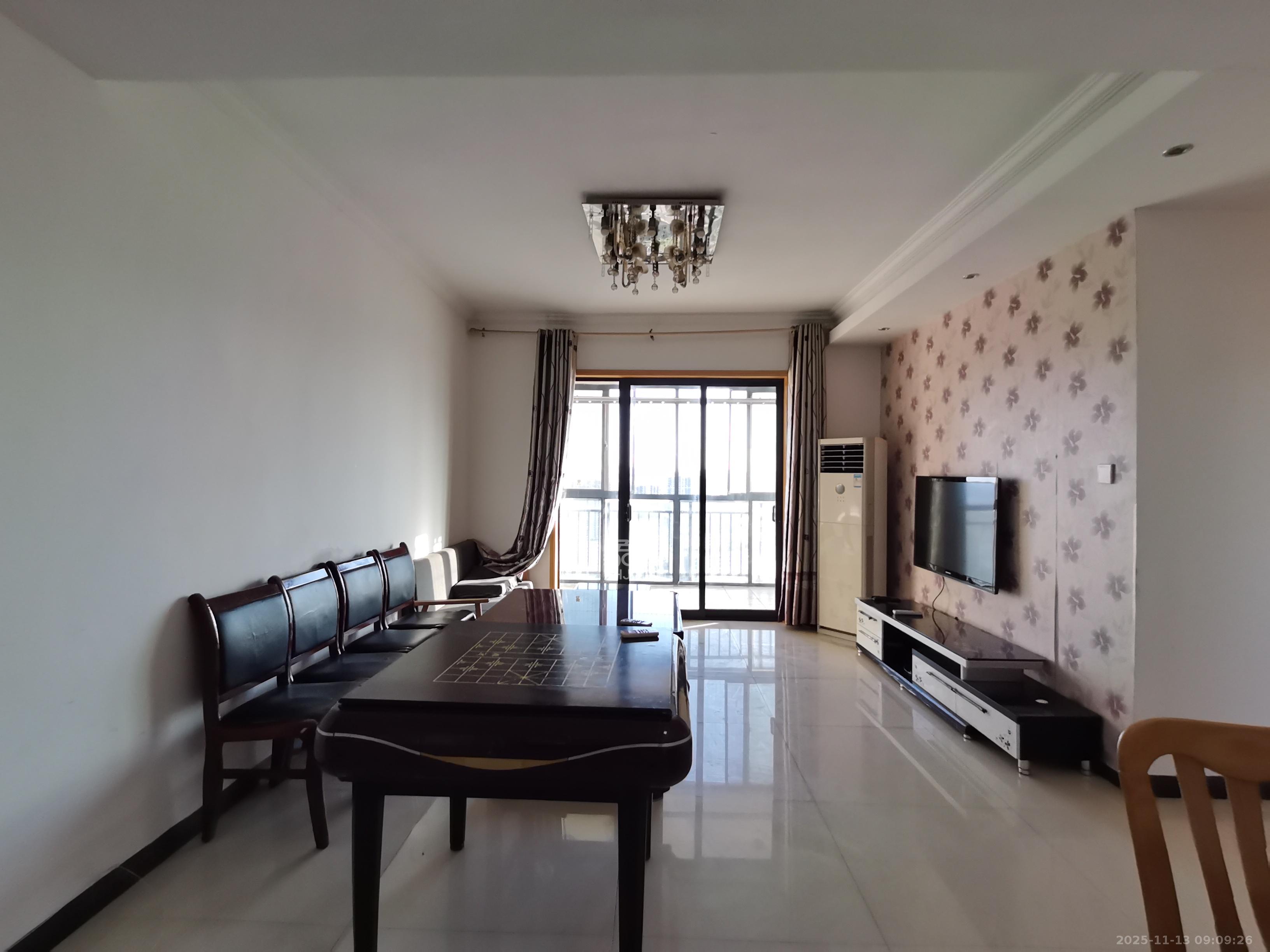 莱茵城  3室2厅1卫    2100.0元/月室内图