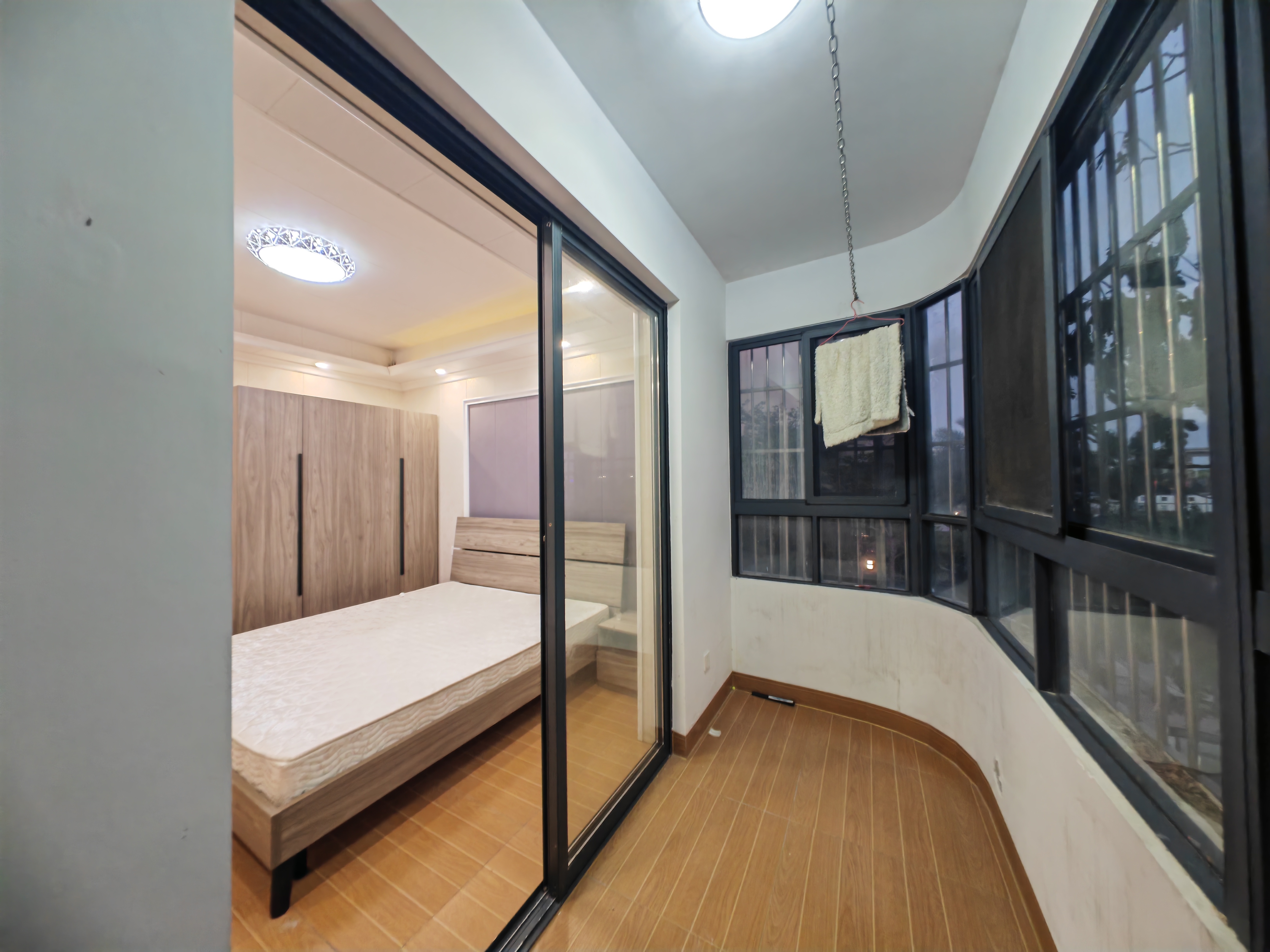 新城吾悦广场  3室2厅2卫    3200.0元/月室内图