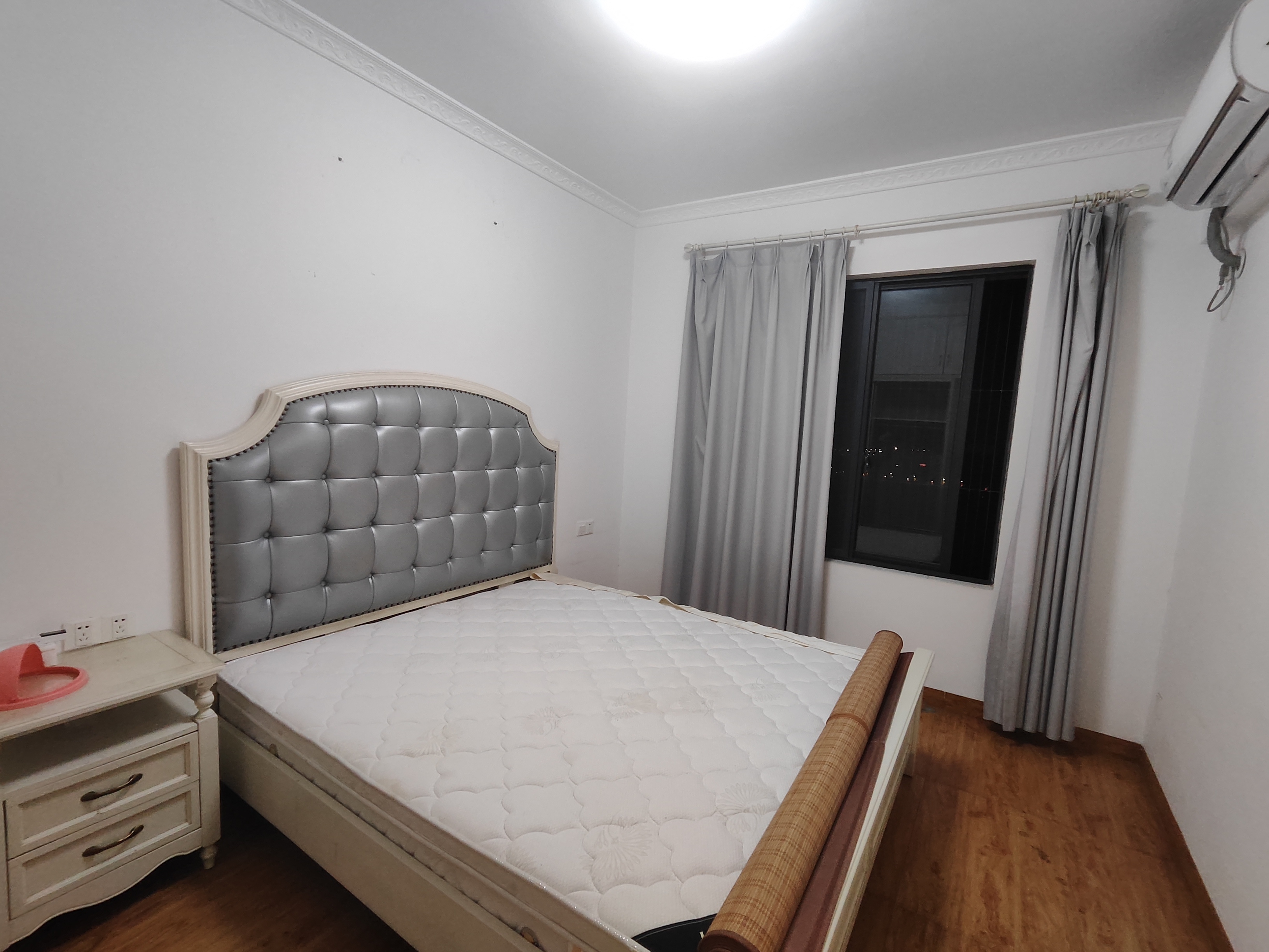 长湖峰境  1室0厅0卫    2100.0元/月室内图