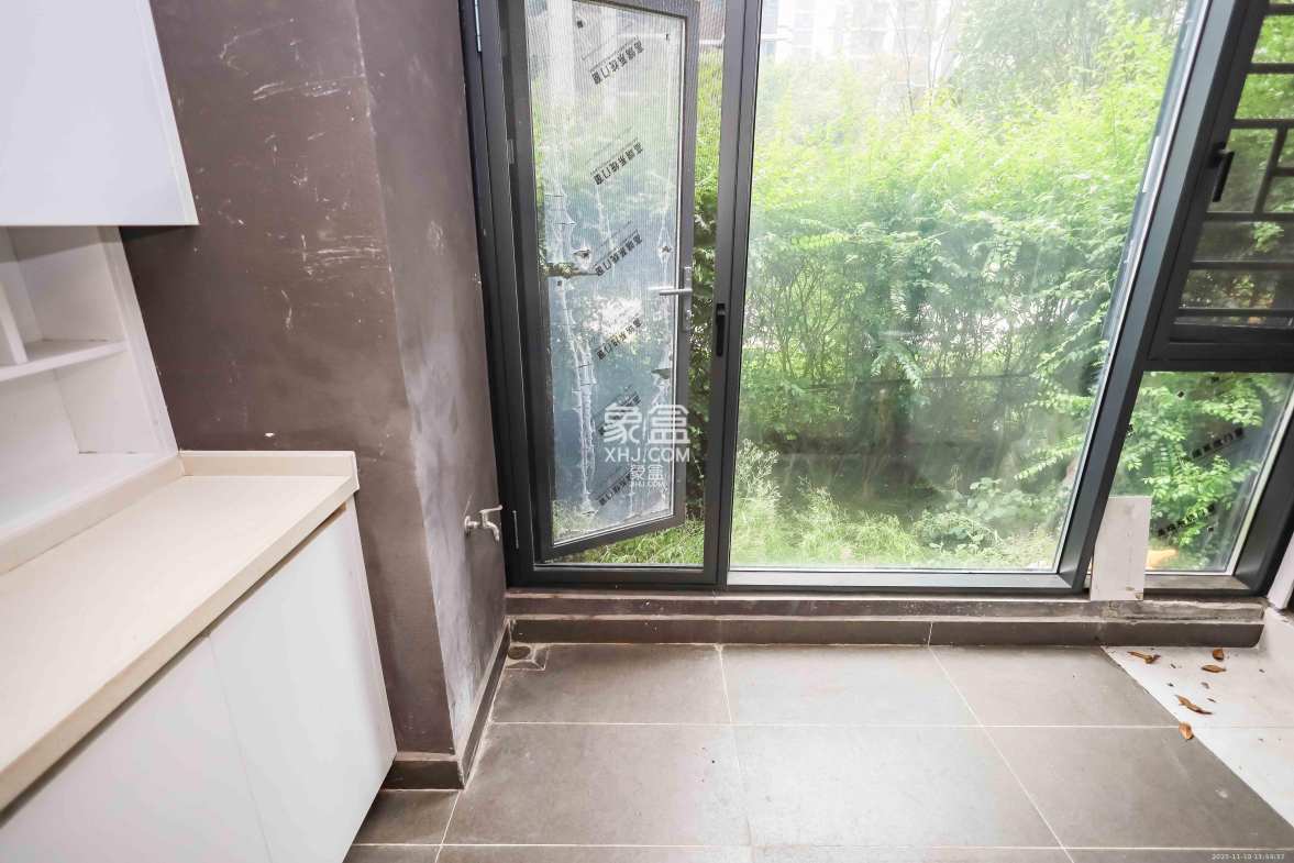 招商雍山湖 4室2厅2卫 3200.0元/月 招商雍山湖 4室2厅2卫 3200.0元/月室内图