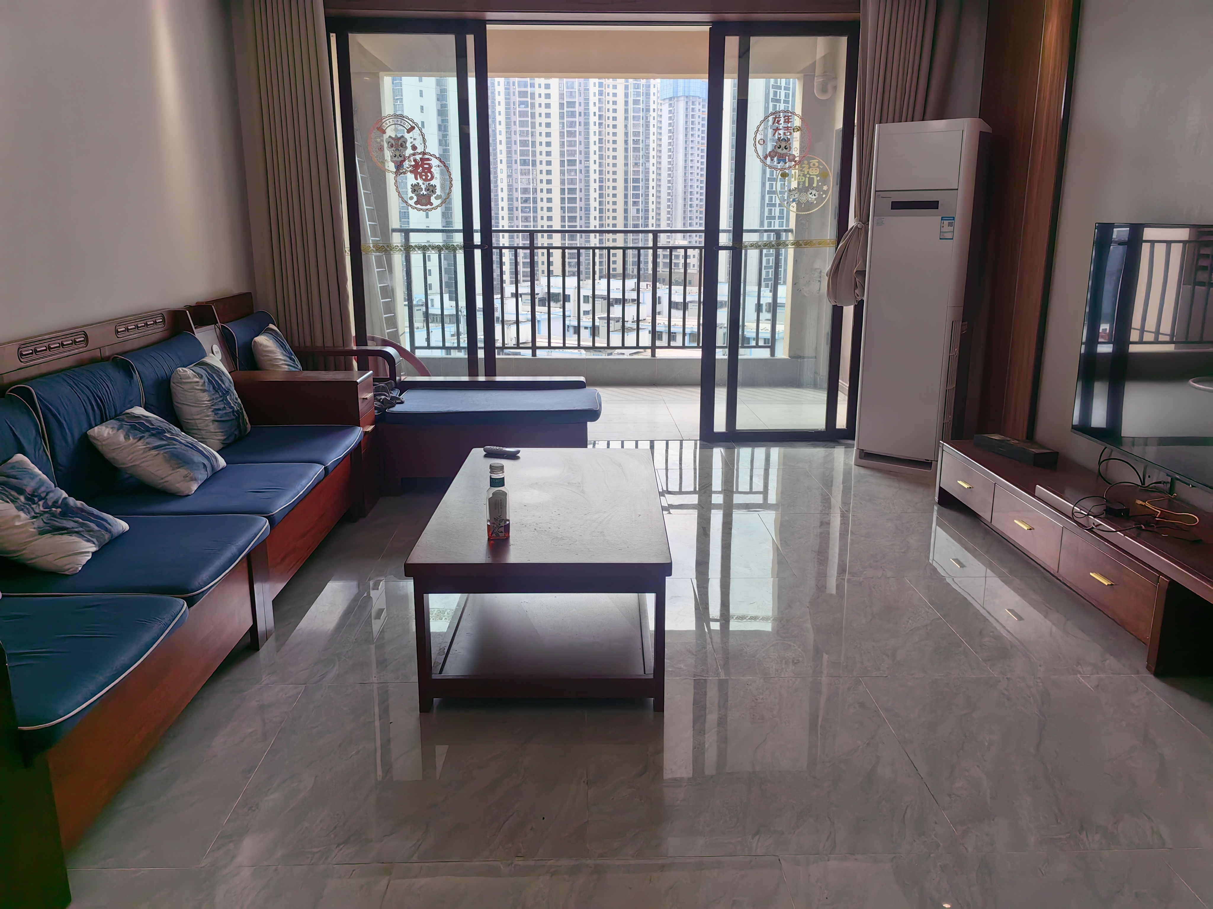 海航豪庭南苑 4室2厅2卫 5800.0元/月 海航豪庭南苑 4室2厅2卫 5800.0元/月室内图