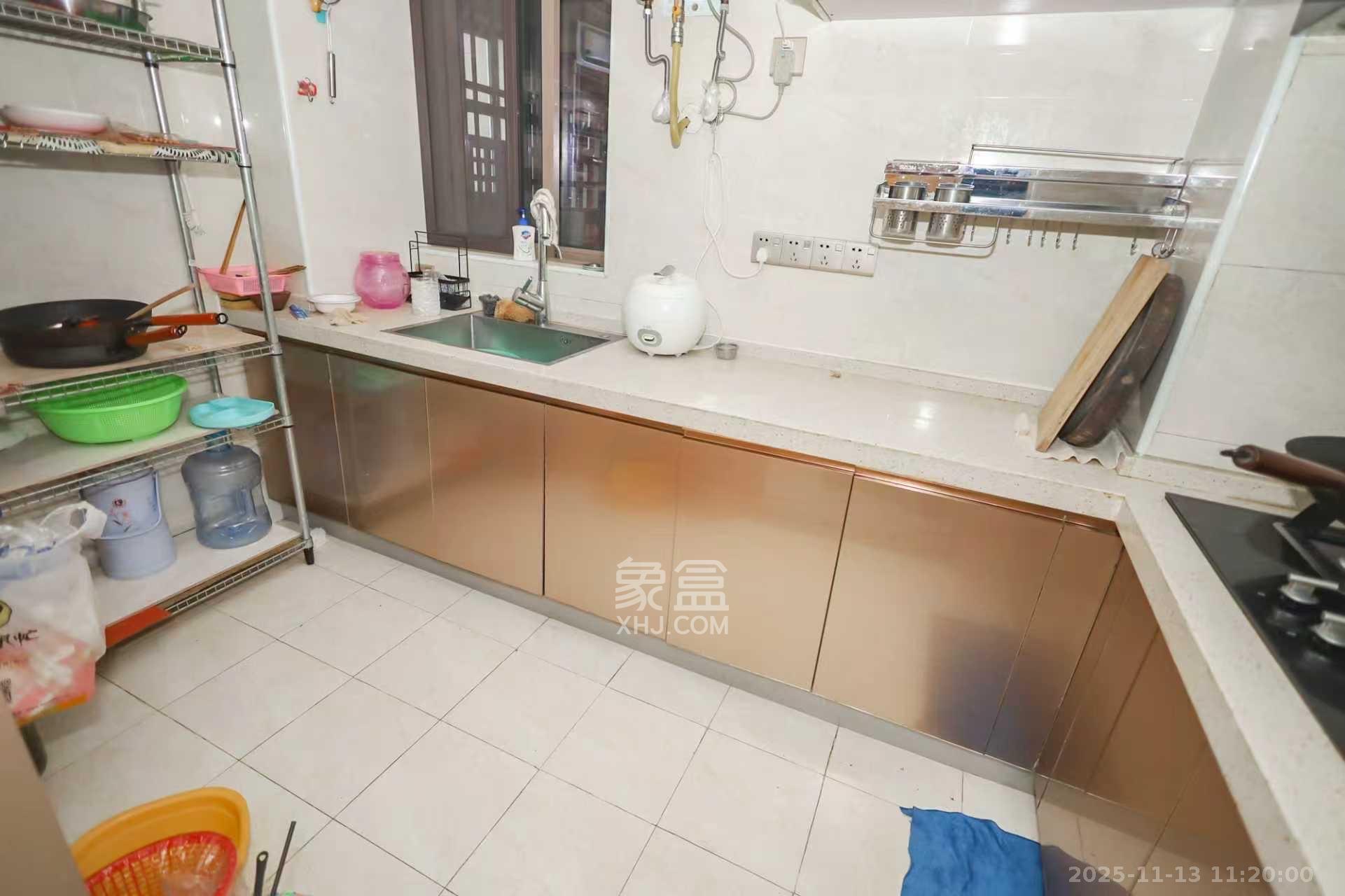 世茂铂翠湾二期  3室2厅1卫    2800.0元/月室内图