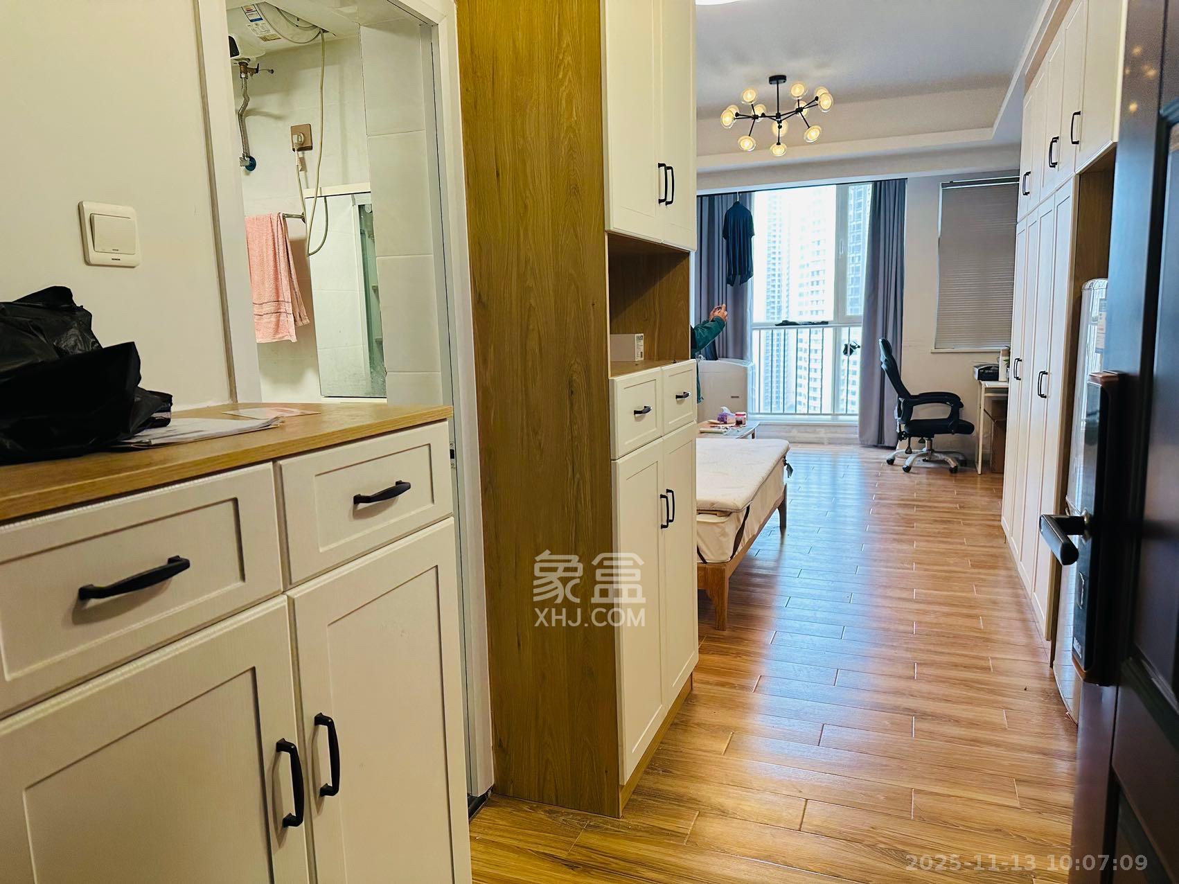 北辰三角洲E4区  1室1厅1卫    2400.0元/月室内图