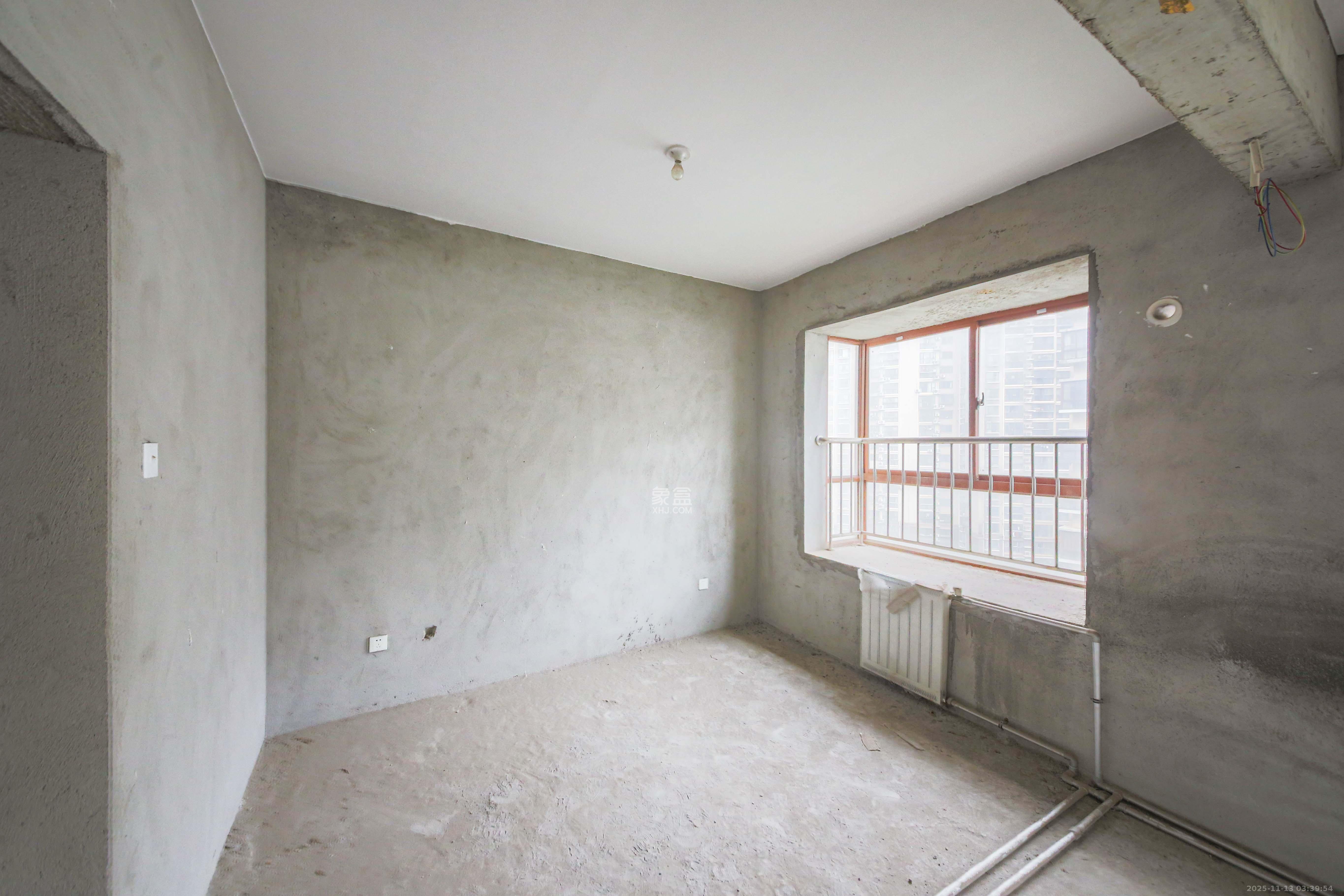 银杏嘉园  4室2厅2卫    165.0万