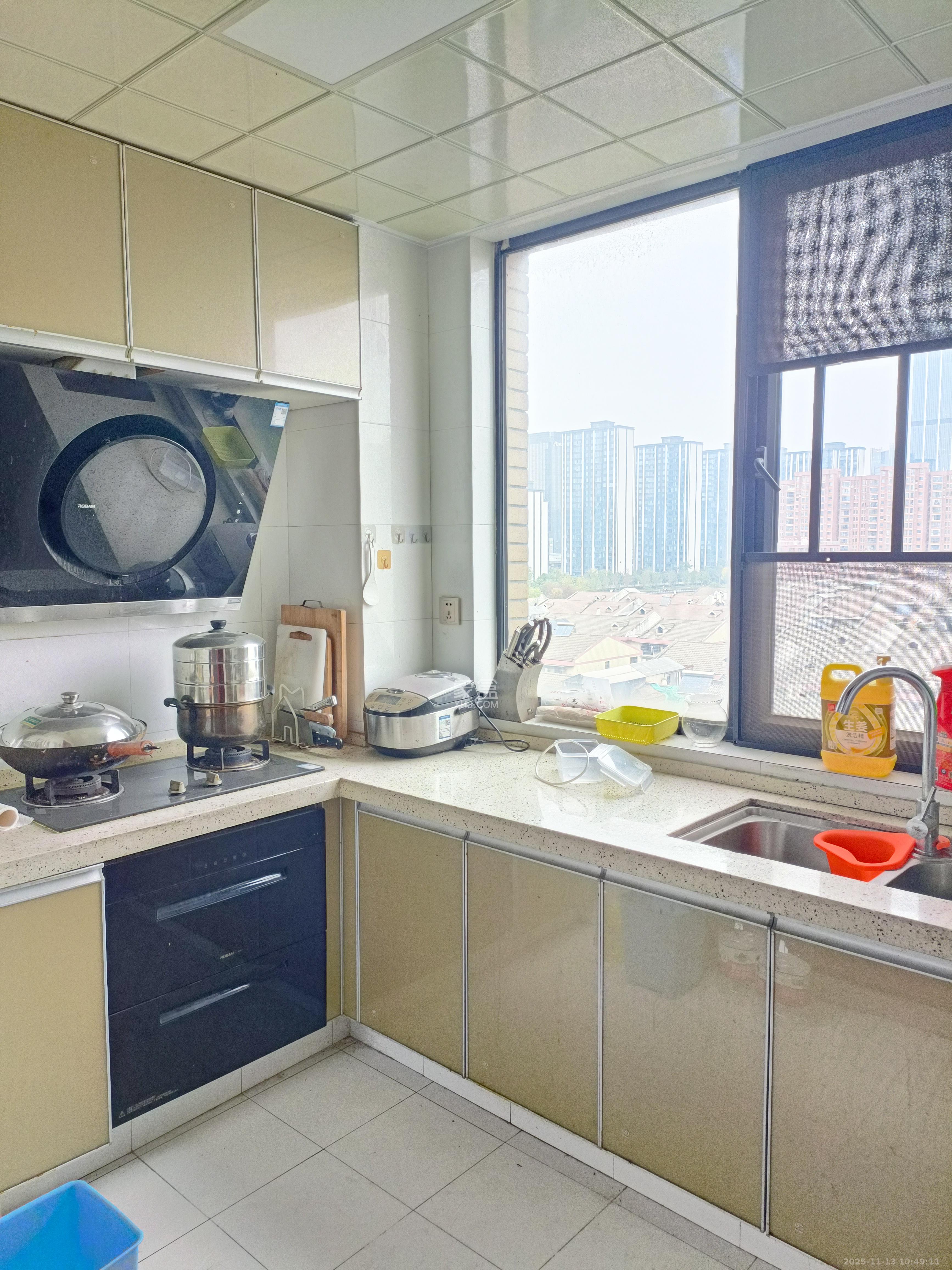 三江花中城  2室2厅1卫    2300.0元/月室内图