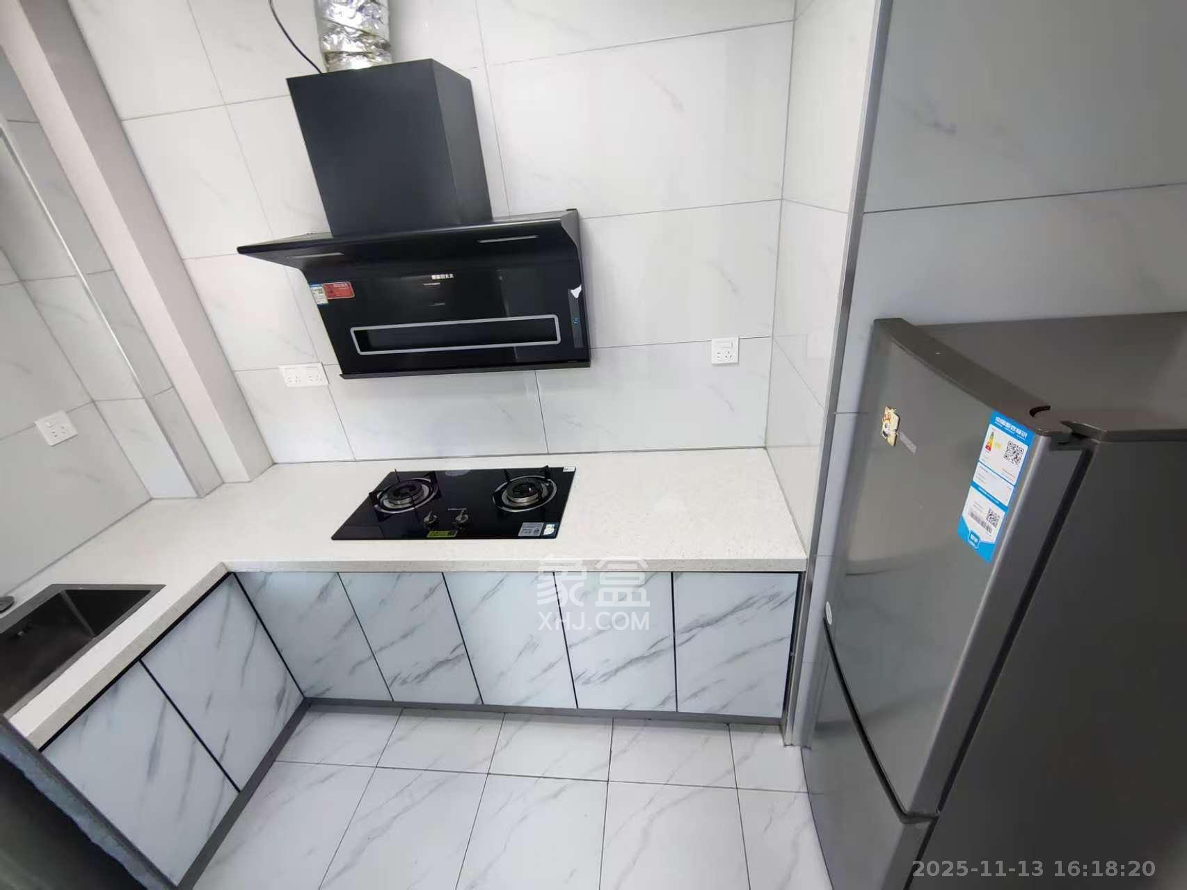 明发阅江悦府  3室2厅1卫    2100.0元/月室内图