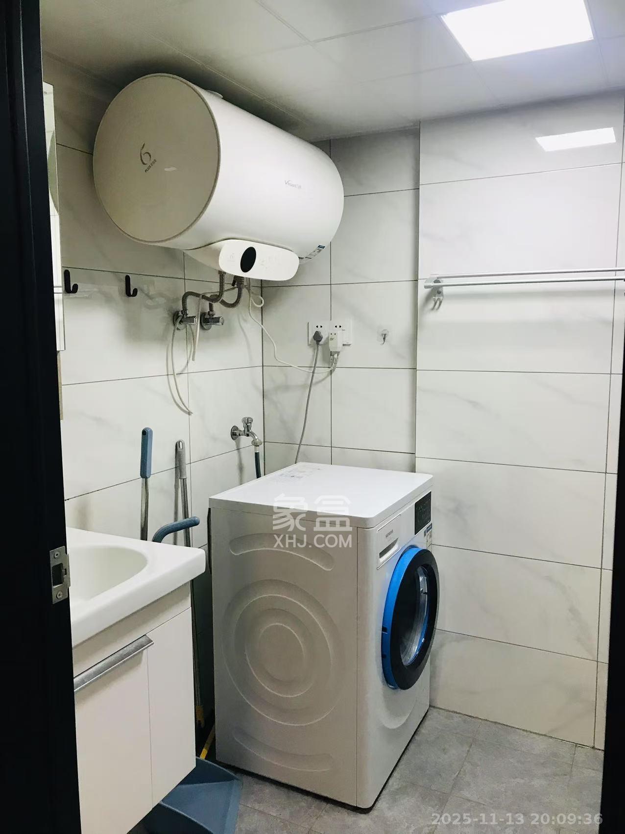 荣盛花语书苑 1室1厅1卫 2000.0元/月 荣盛花语书苑 1室1厅1卫 2000.0元/月室内图