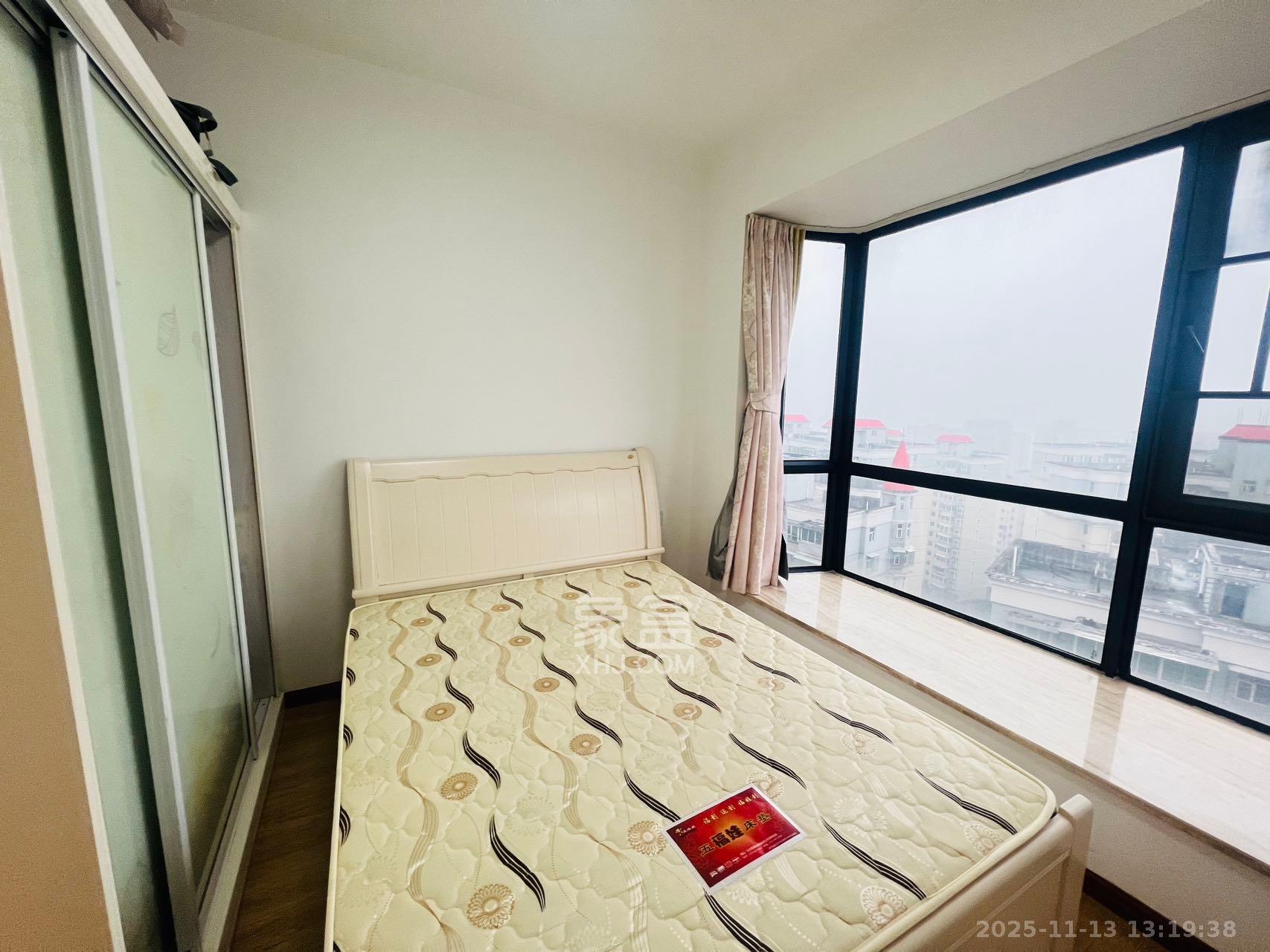 佳兴国际汇  2室2厅1卫    2400.0元/月室内图