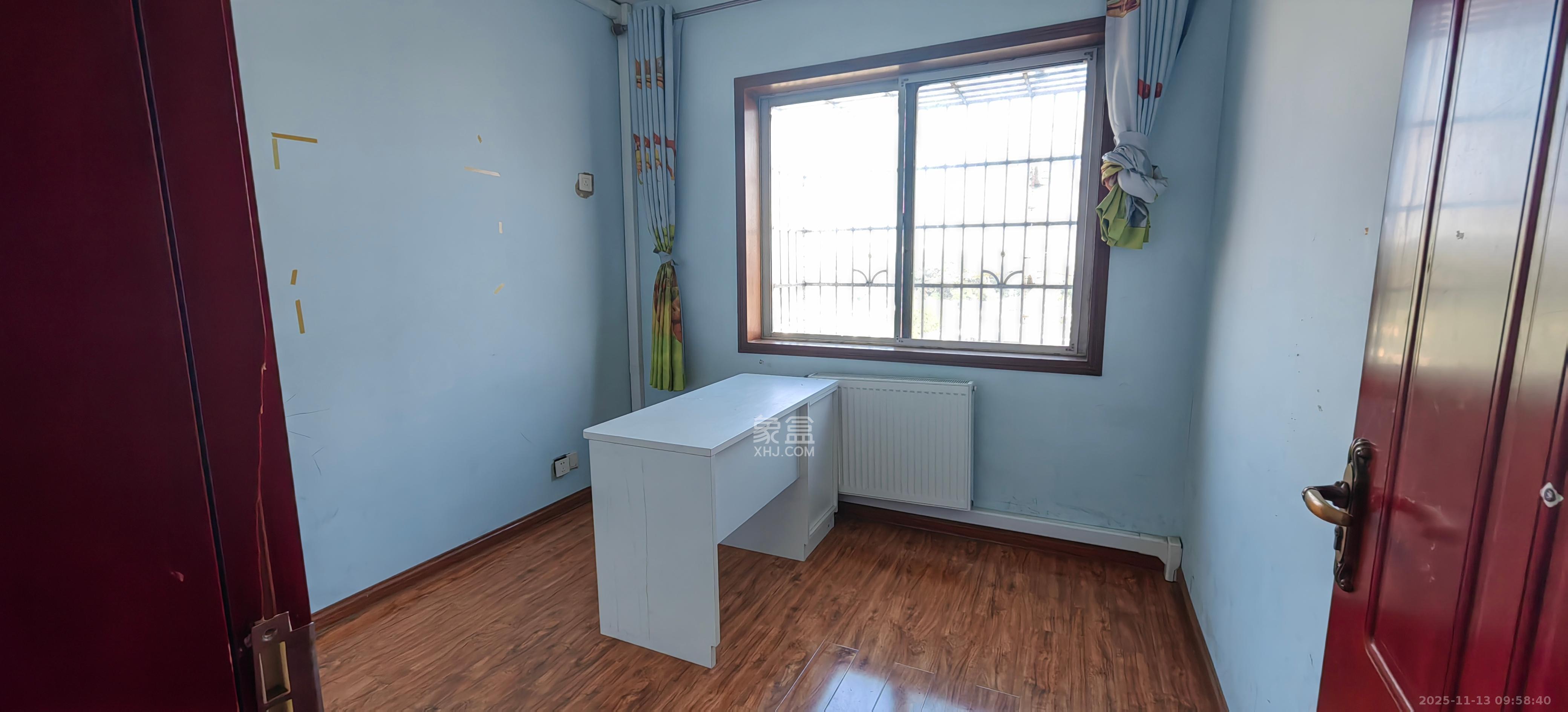 麓谷雅园 4室2厅2卫 2500.0元/月 麓谷雅园 4室2厅2卫 2500.0元/月室内图