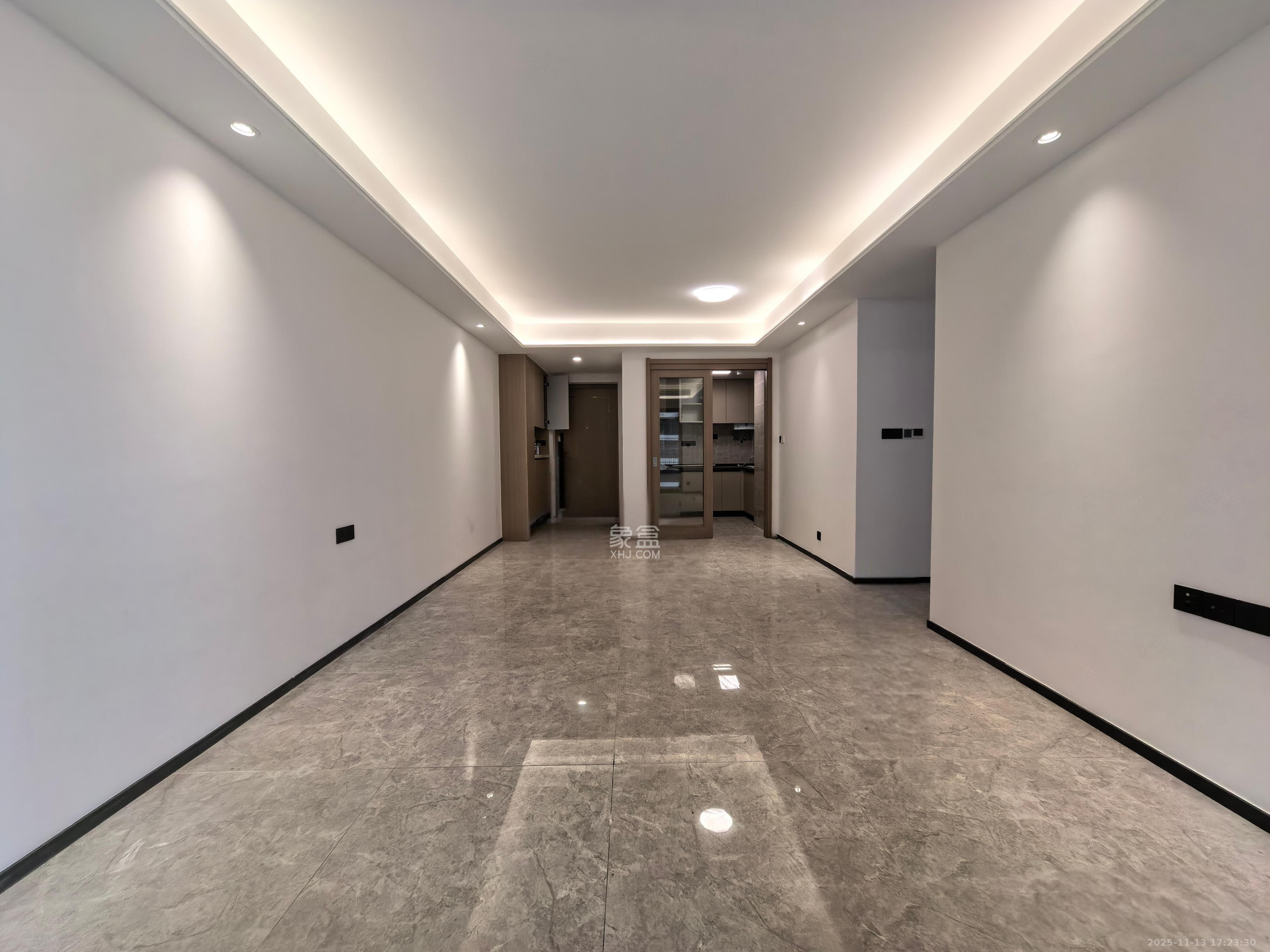 德奥上河城章  3室2厅2卫    3600.0元/月