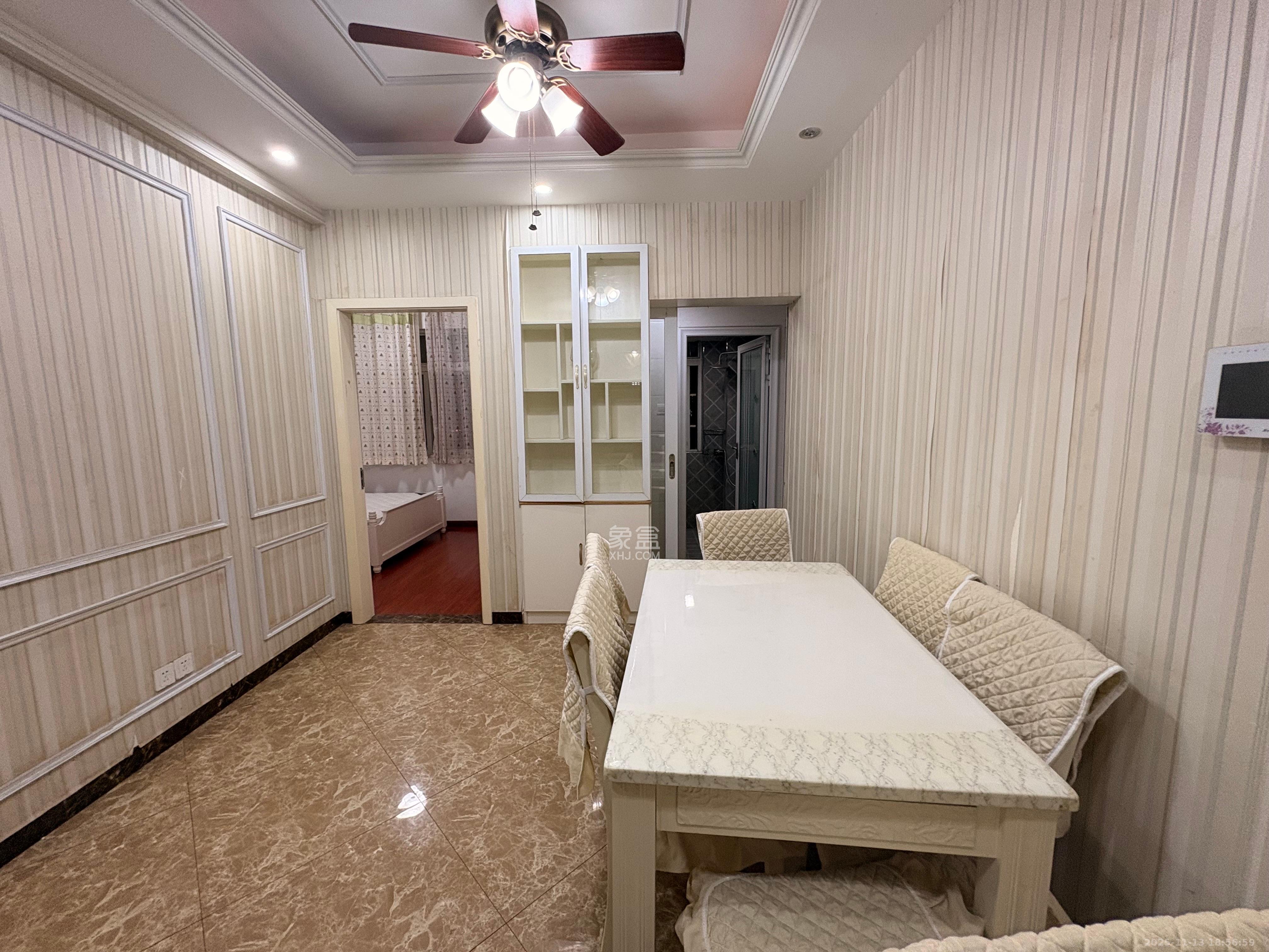 丰园城（鄱阳小区二期）  1室0厅0卫    2300.0元/月室内图