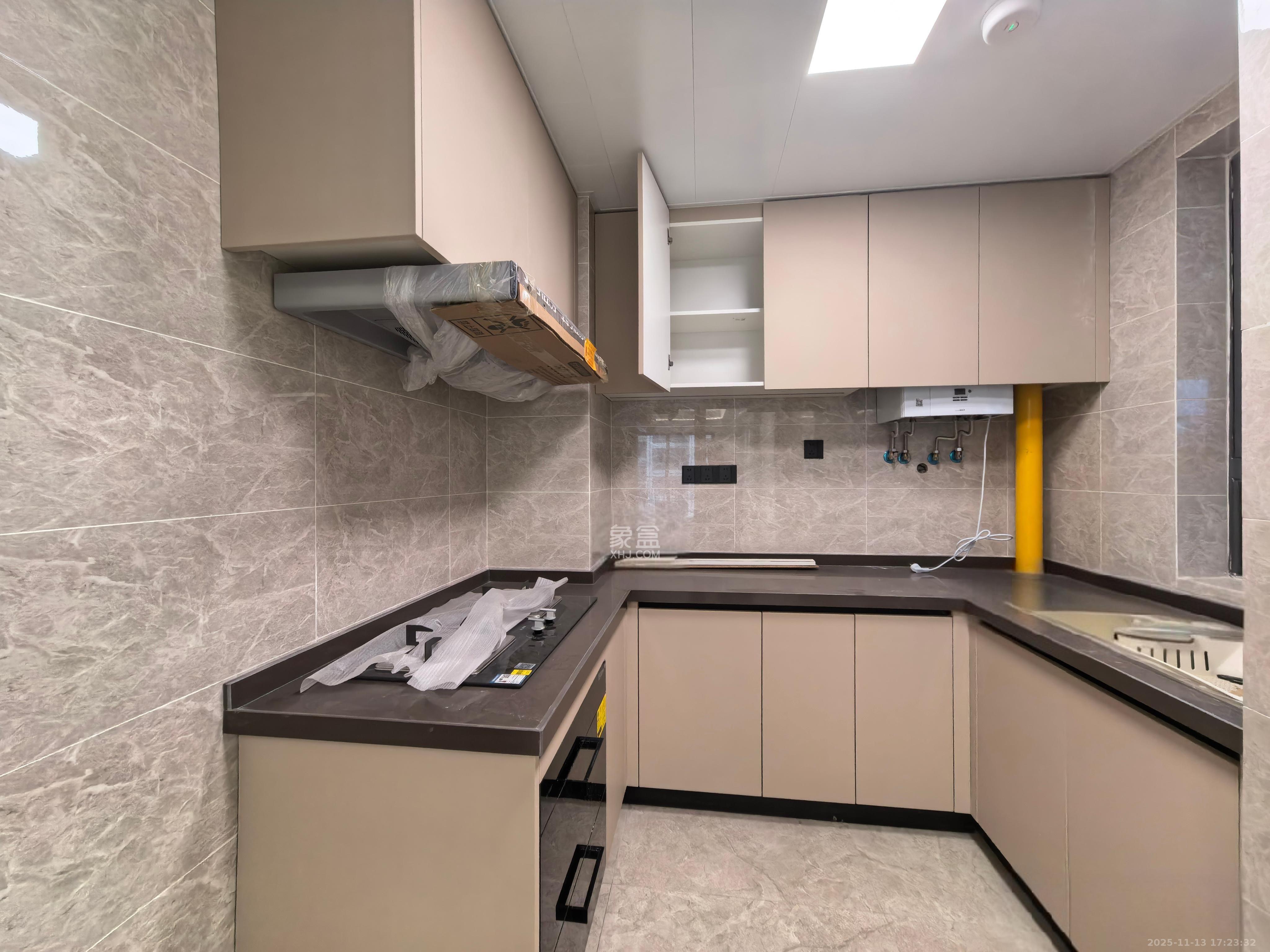 德奥上河城章  3室2厅2卫    3600.0元/月室内图