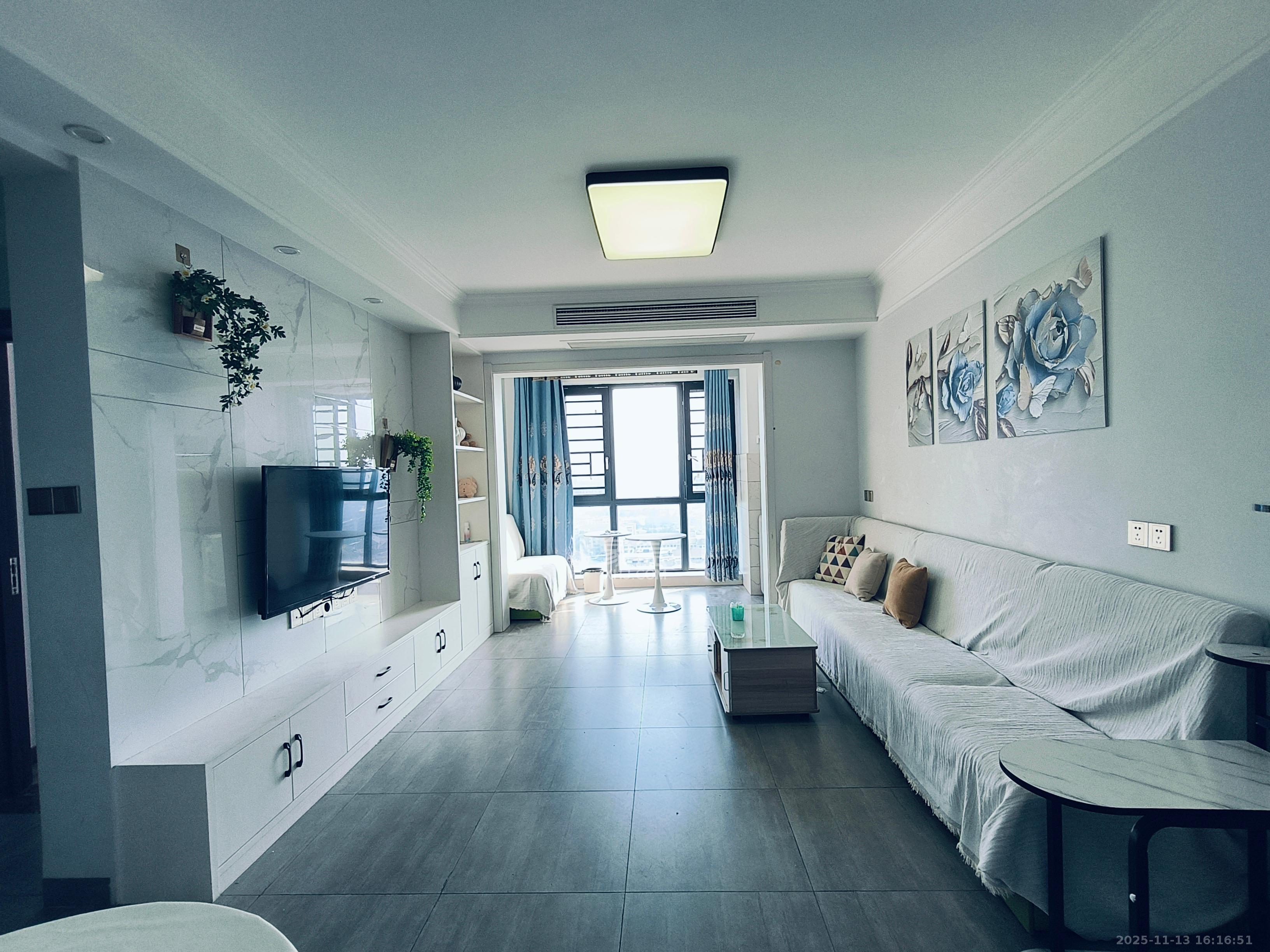 海德公园  3室2厅1卫    2250.0元/月