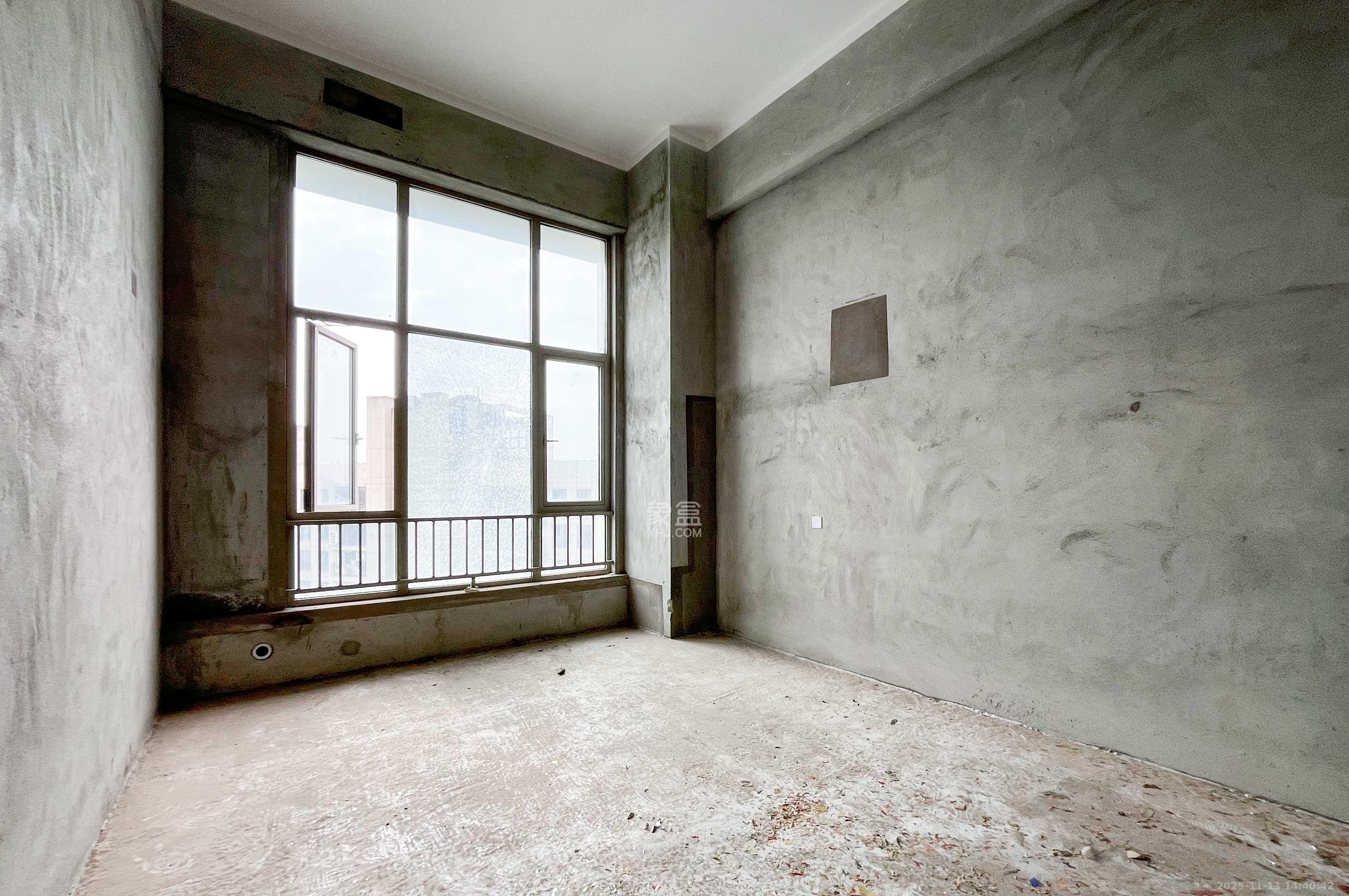 梅溪湖金茂湾 2室1厅1卫 32.0万 梅溪湖金茂湾 2室1厅1卫 32.0万客厅