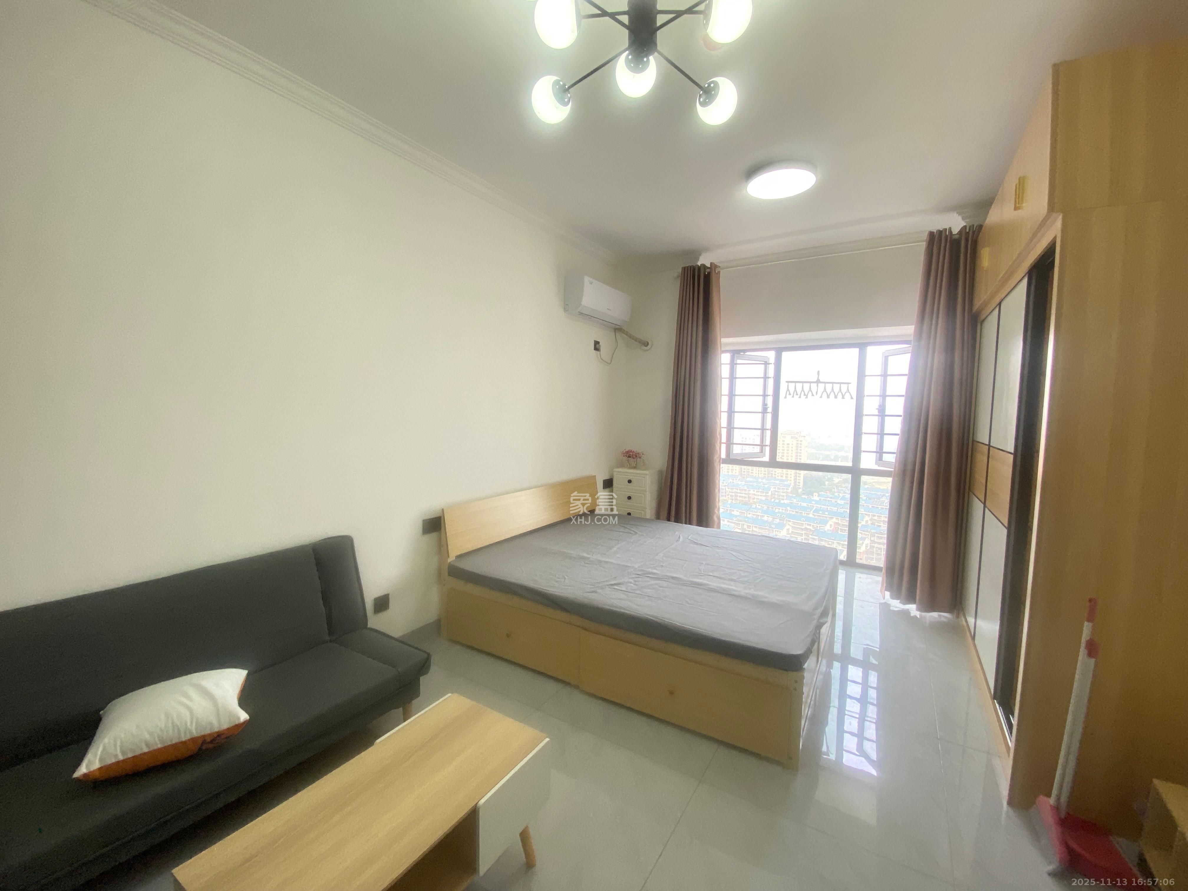 绿洲花园  1室1厅1卫    1800.0元/月