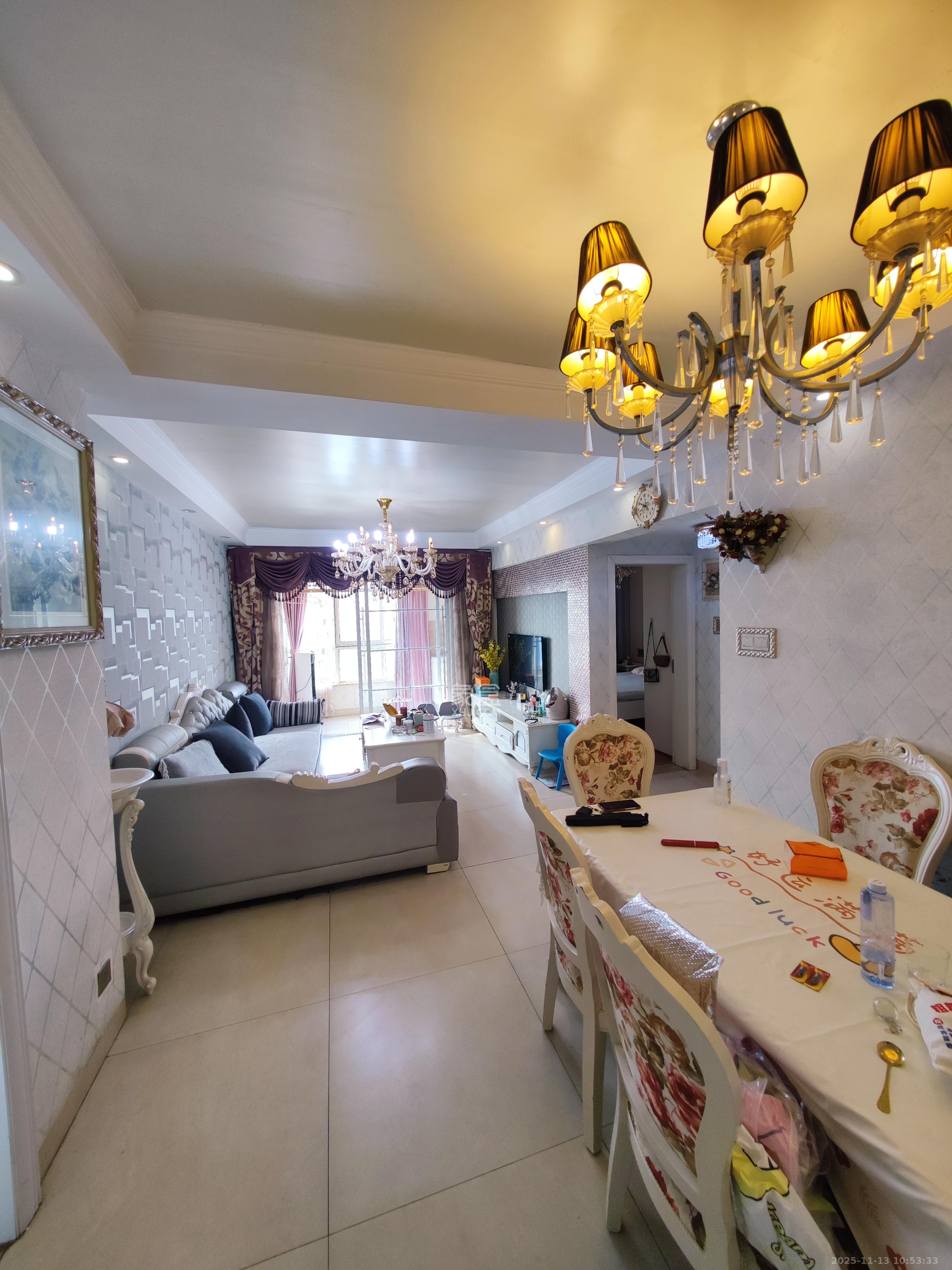 听香水榭  2室2厅1卫    2400.0元/月室内图