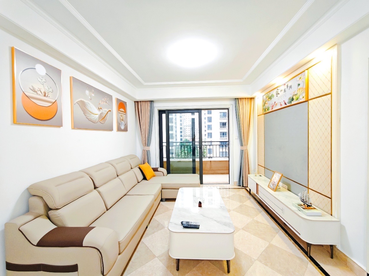 置地御海公馆 2室2厅1卫 96.0万 置地御海公馆 2室2厅1卫 96.0万客厅