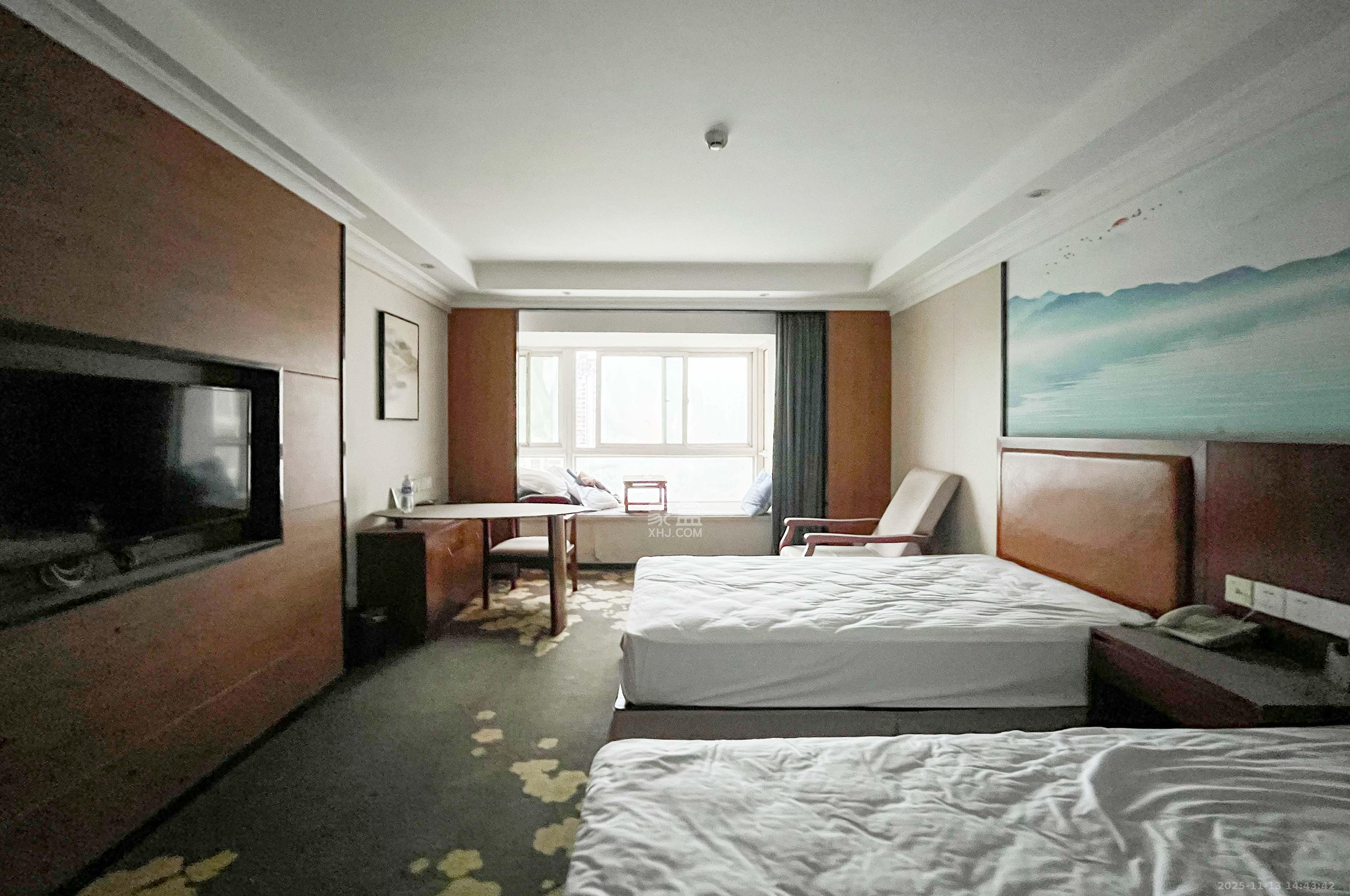 玛依拉山庄 2室1厅1卫 60.0万 玛依拉山庄 2室1厅1卫 60.0万客厅