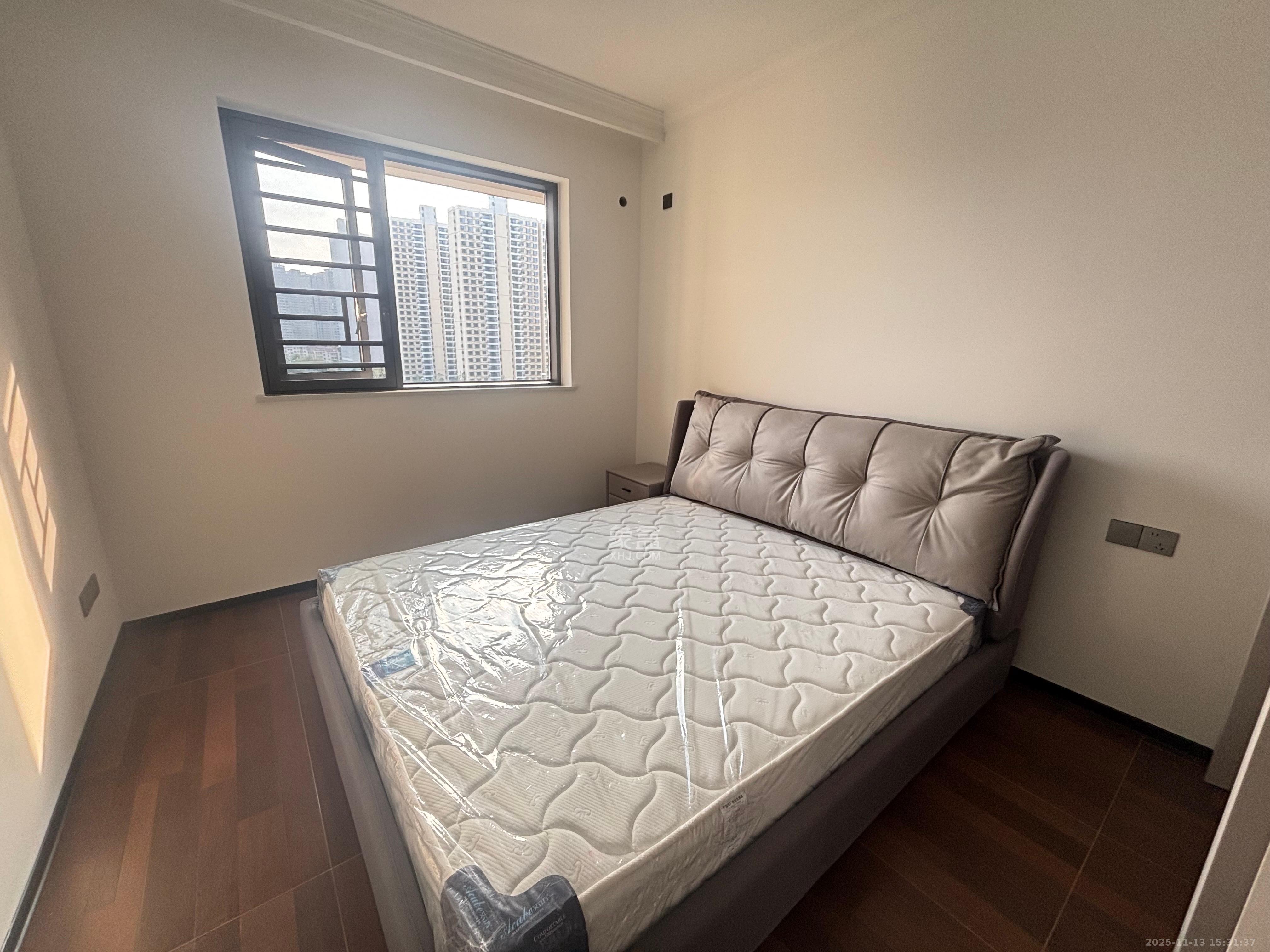 阳光丽城二期 4室2厅2卫 4800.0元/月 阳光丽城二期 4室2厅2卫 4800.0元/月室内图