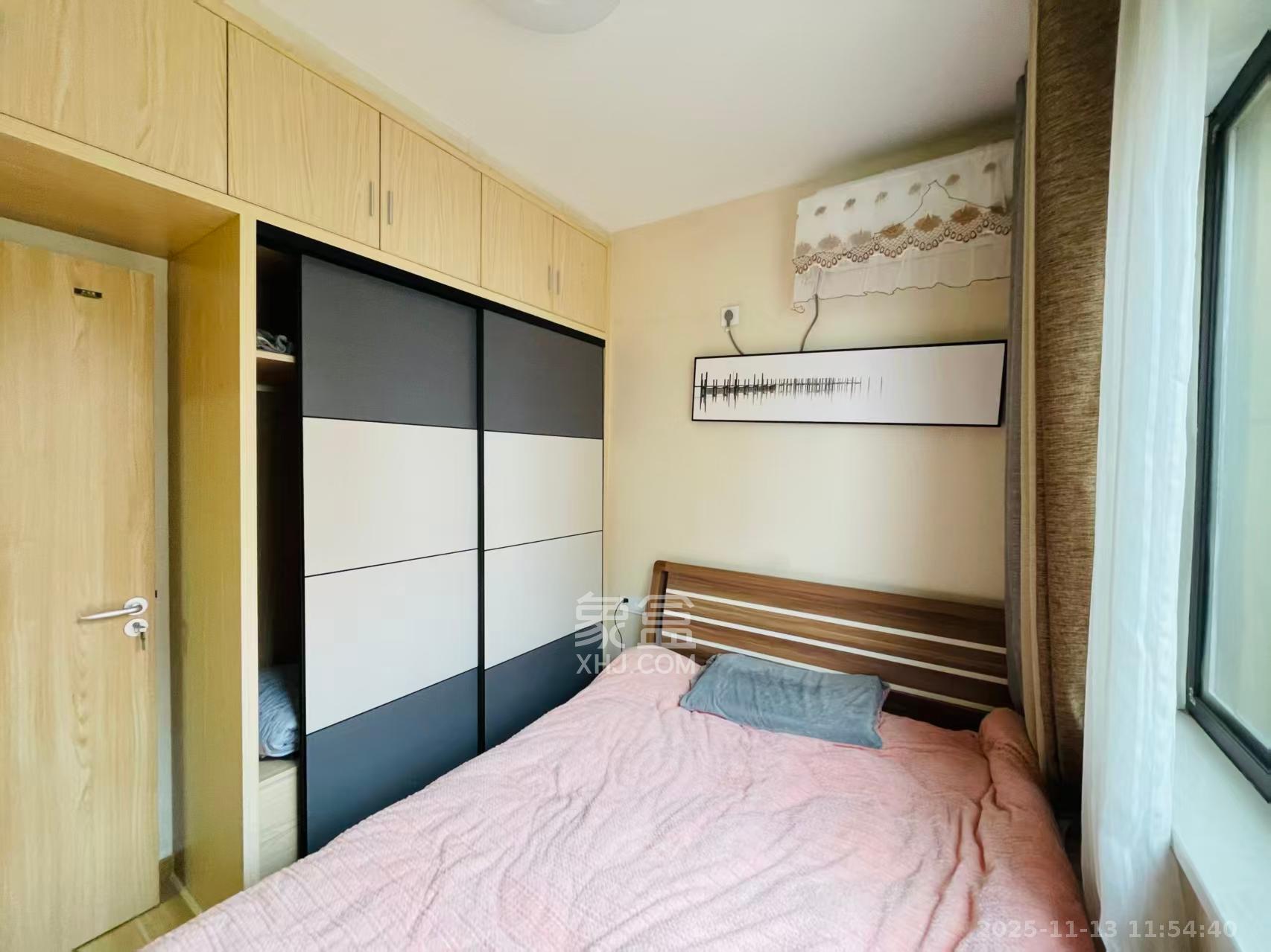 华润置地广场一期  3室2厅2卫    2200.0元/月室内图