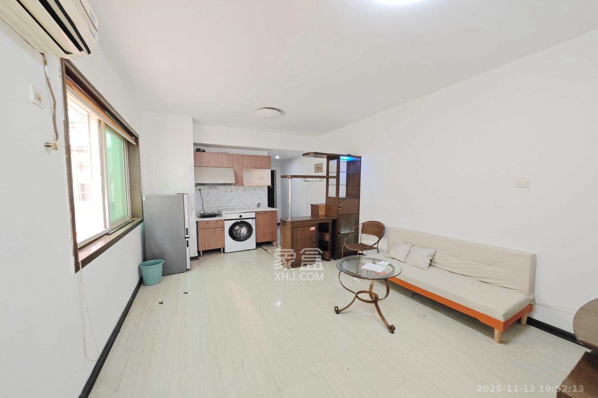 几米空间 1室1厅1卫 25.0万 几米空间 1室1厅1卫 25.0万客厅