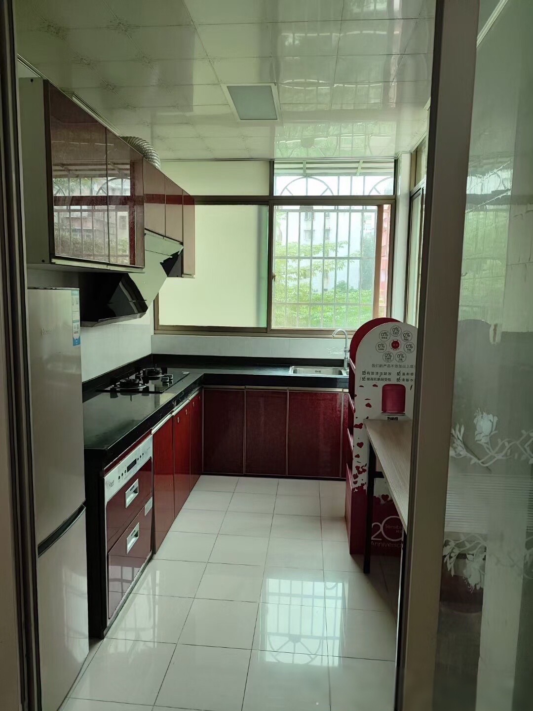 三立公寓小区 3室1厅1卫 2300.0元/月 三立公寓小区 3室1厅1卫 2300.0元/月室内图