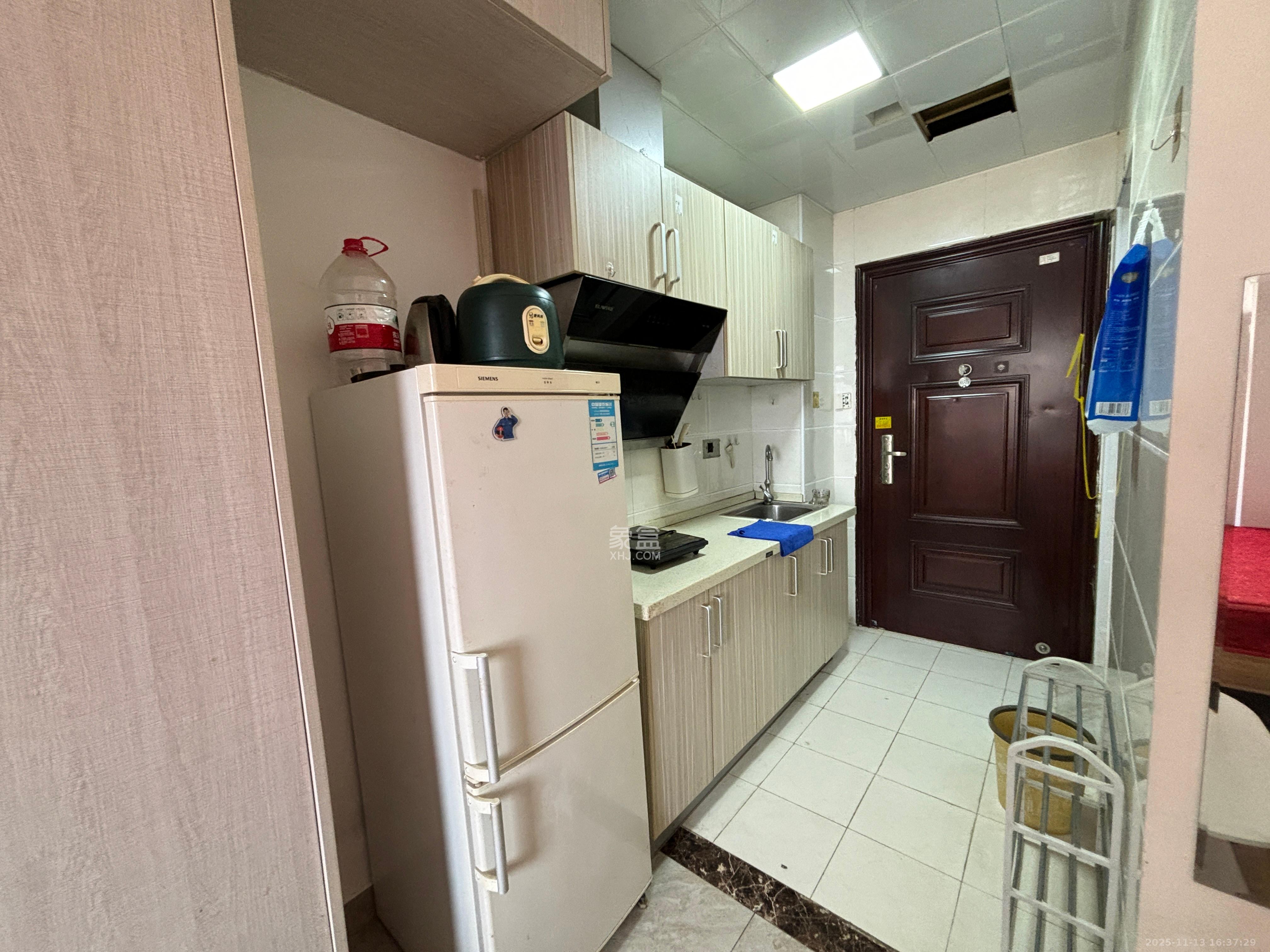 Cross尚公馆  1室1厅1卫    1000.0元/月室内图