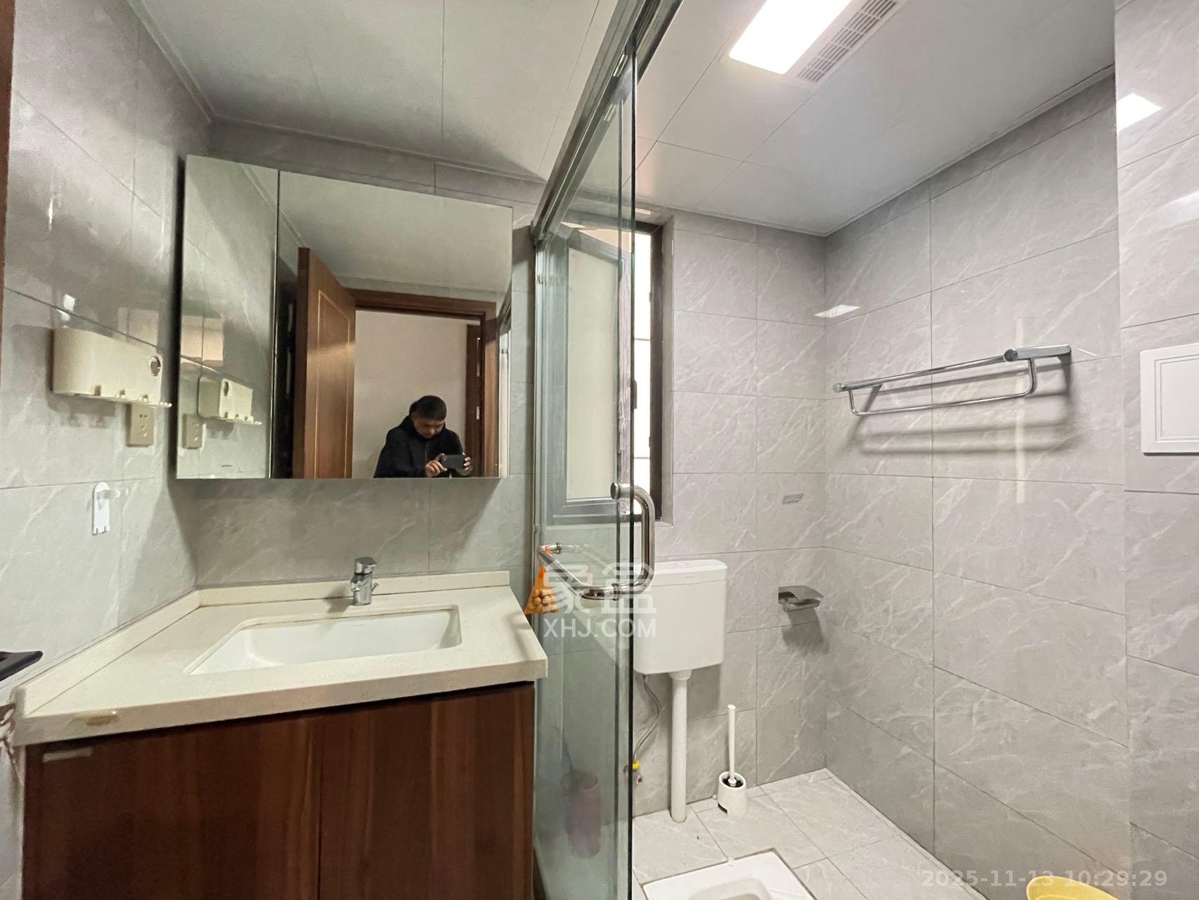 中国铁建金色蓝庭  3室2厅2卫    3200.0元/月室内图