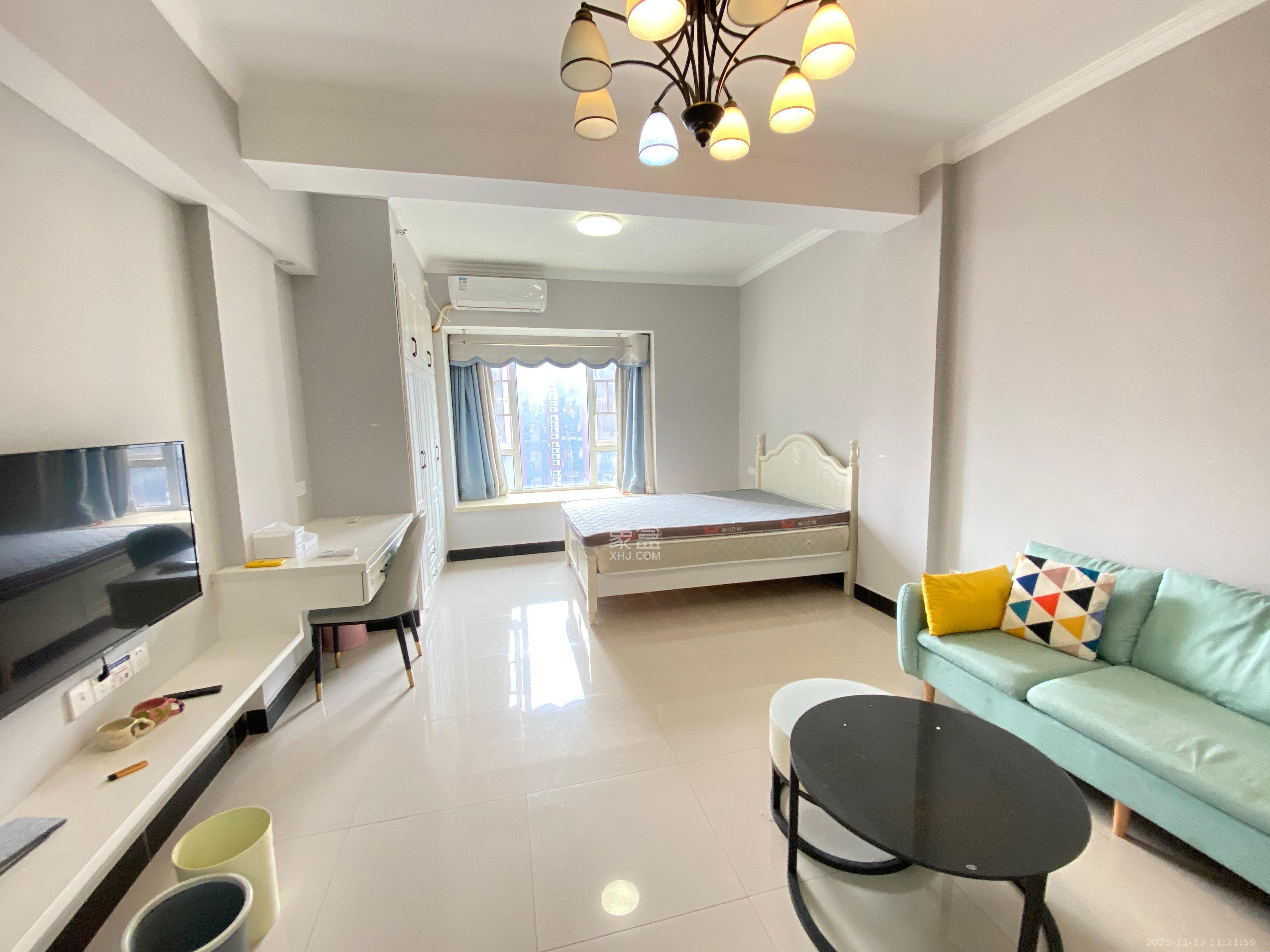 芙蓉万国城MOMA（卓越汇富苑）  1室1厅1卫    1300.0元/月室内图