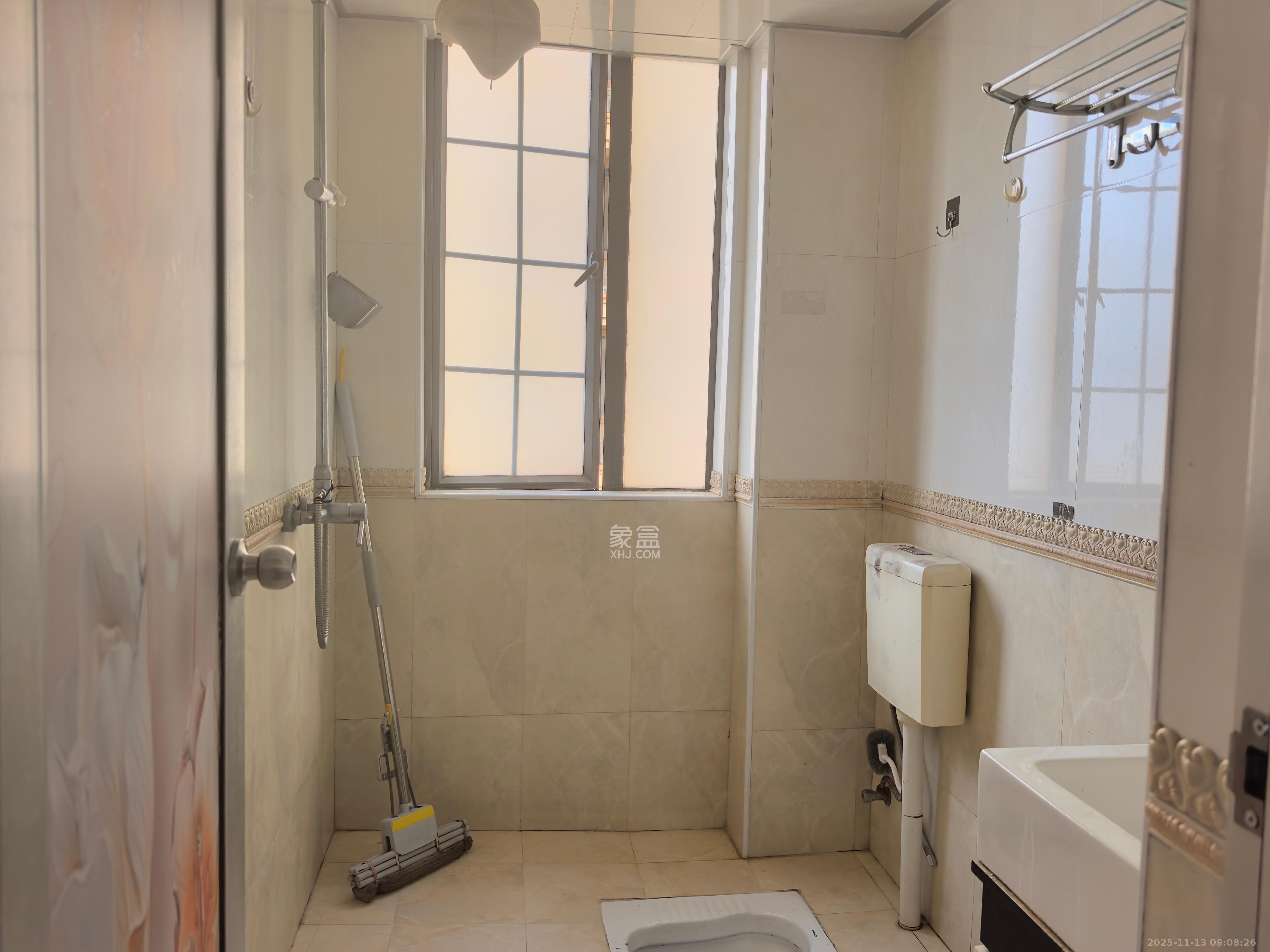 宏聚地中海  2室2厅1卫    2100.0元/月室内图