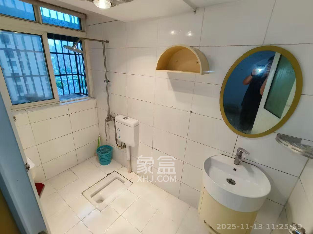 伍家岭生活广场  1室1厅1卫    1300.0元/月室内图