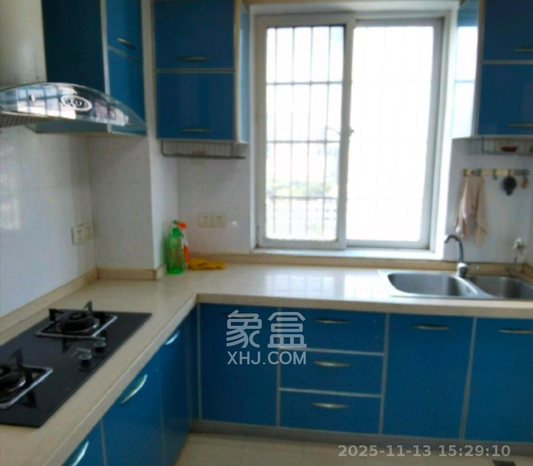 玛依拉山庄  3室2厅1卫    2500.0元/月室内图