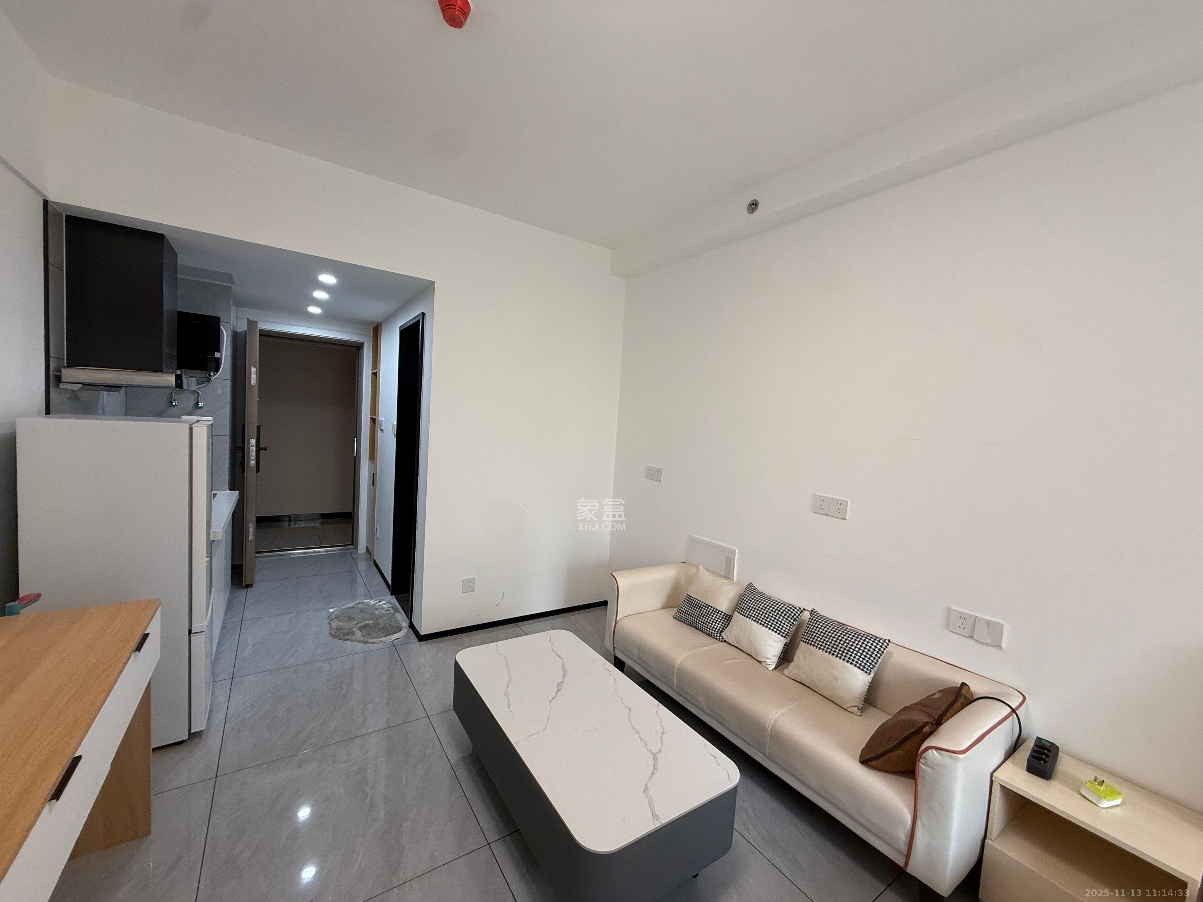 金地铂悦  1室0厅0卫    1200.0元/月