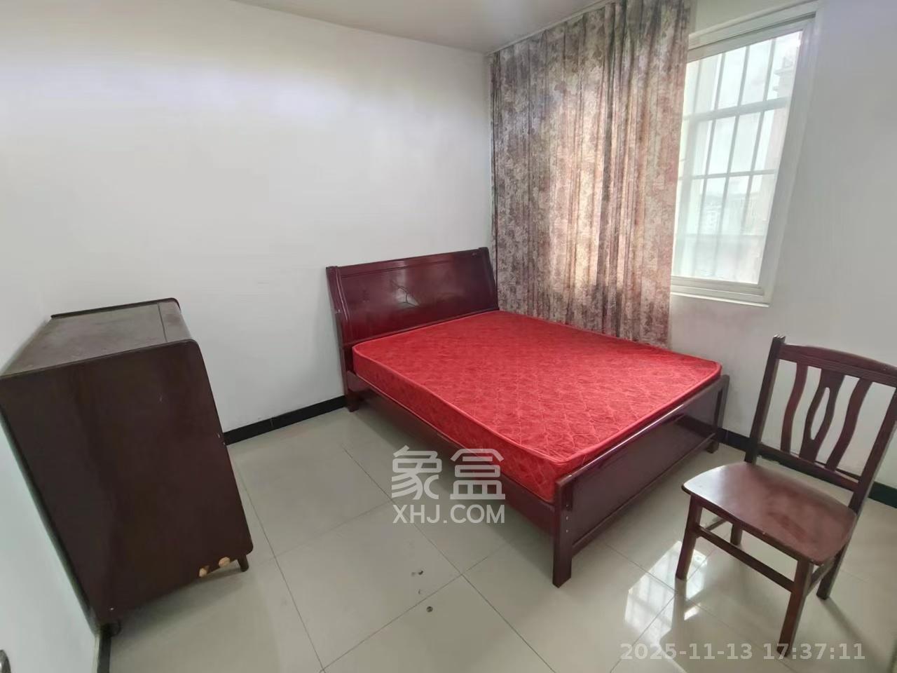 麓谷锦和园 3室2厅1卫 2200.0元/月 麓谷锦和园 3室2厅1卫 2200.0元/月室内图