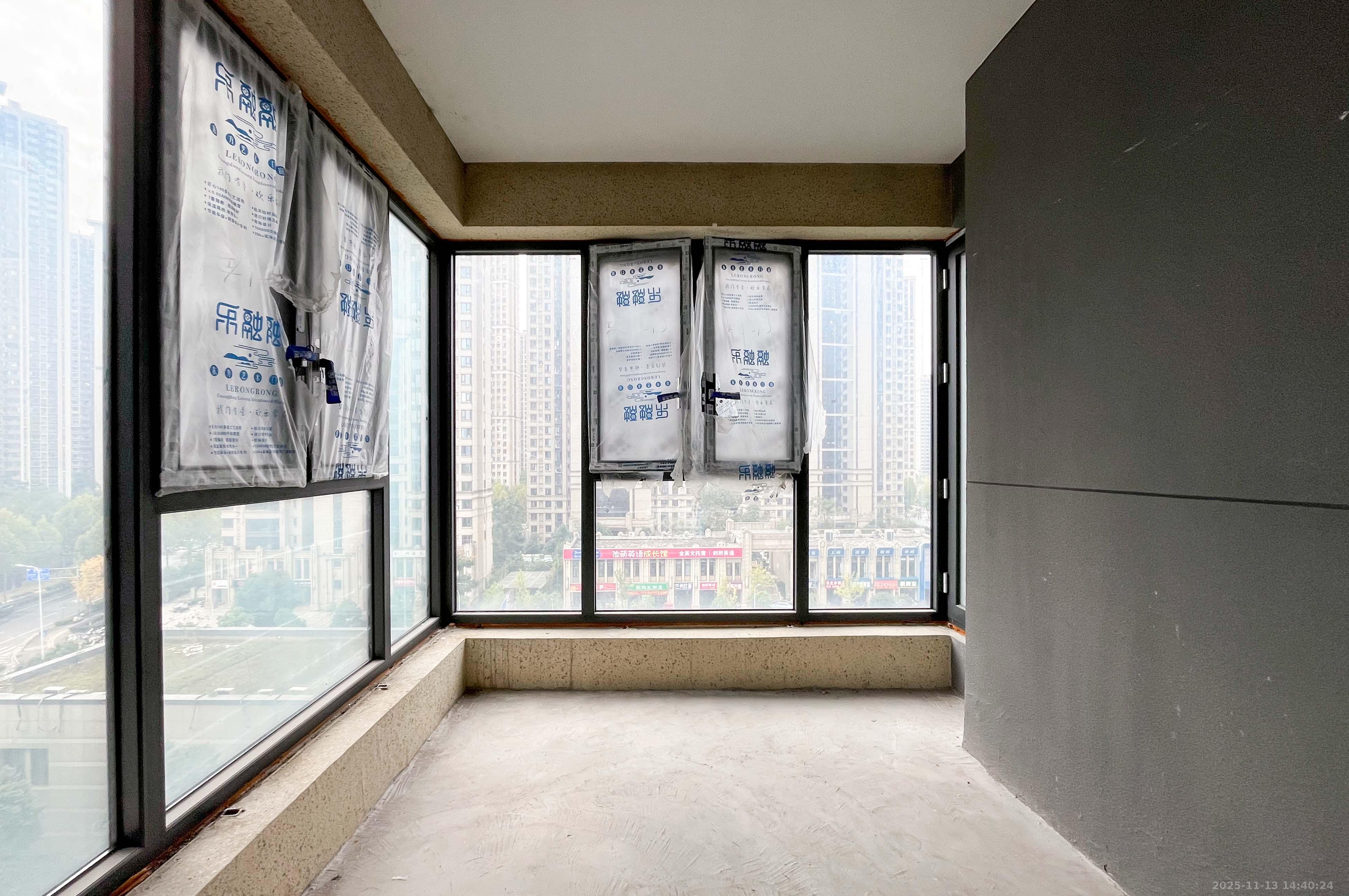 卓越浅水湾 4室2厅2卫 270.0万 卓越浅水湾 4室2厅2卫 270.0万其他