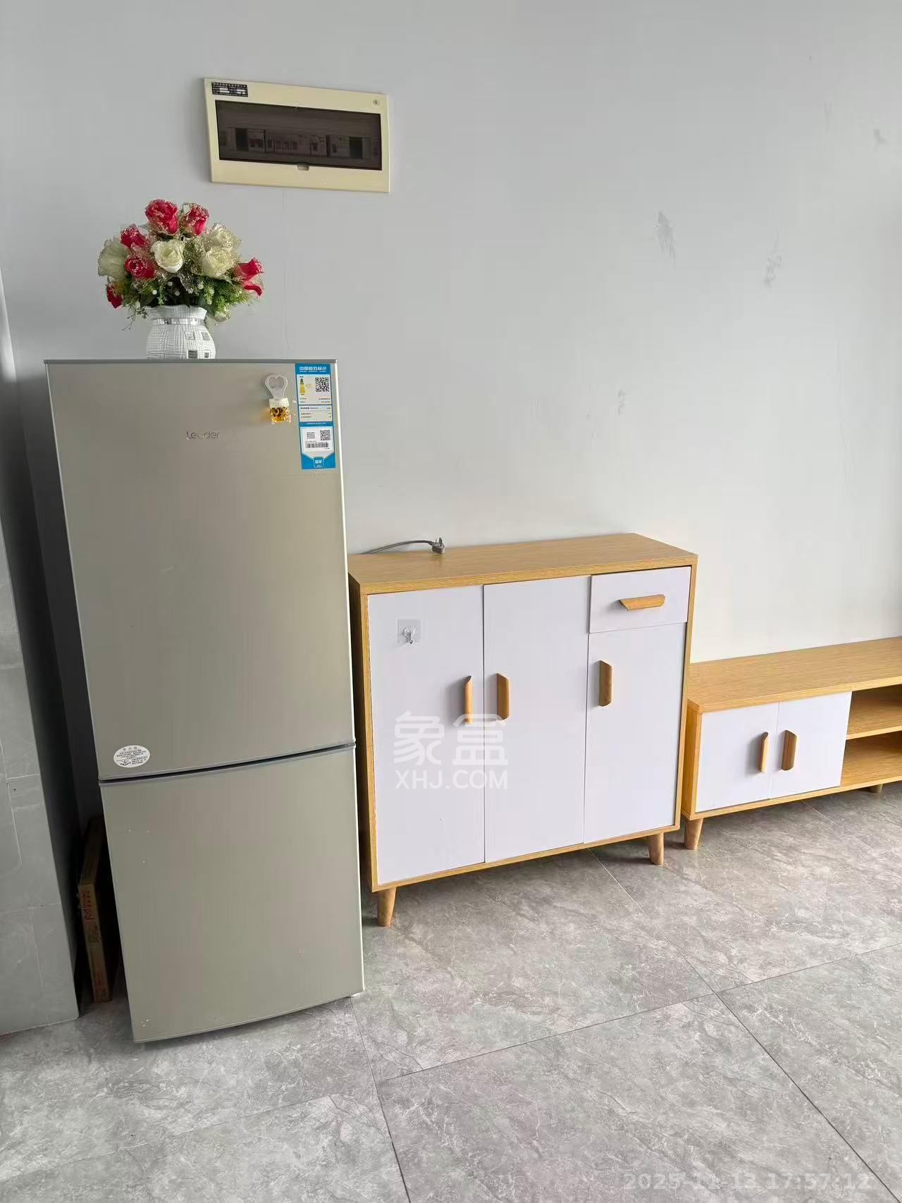 中南国际眼镜城（中伟商业中心）  1室1厅1卫    1200.0元/月室内图