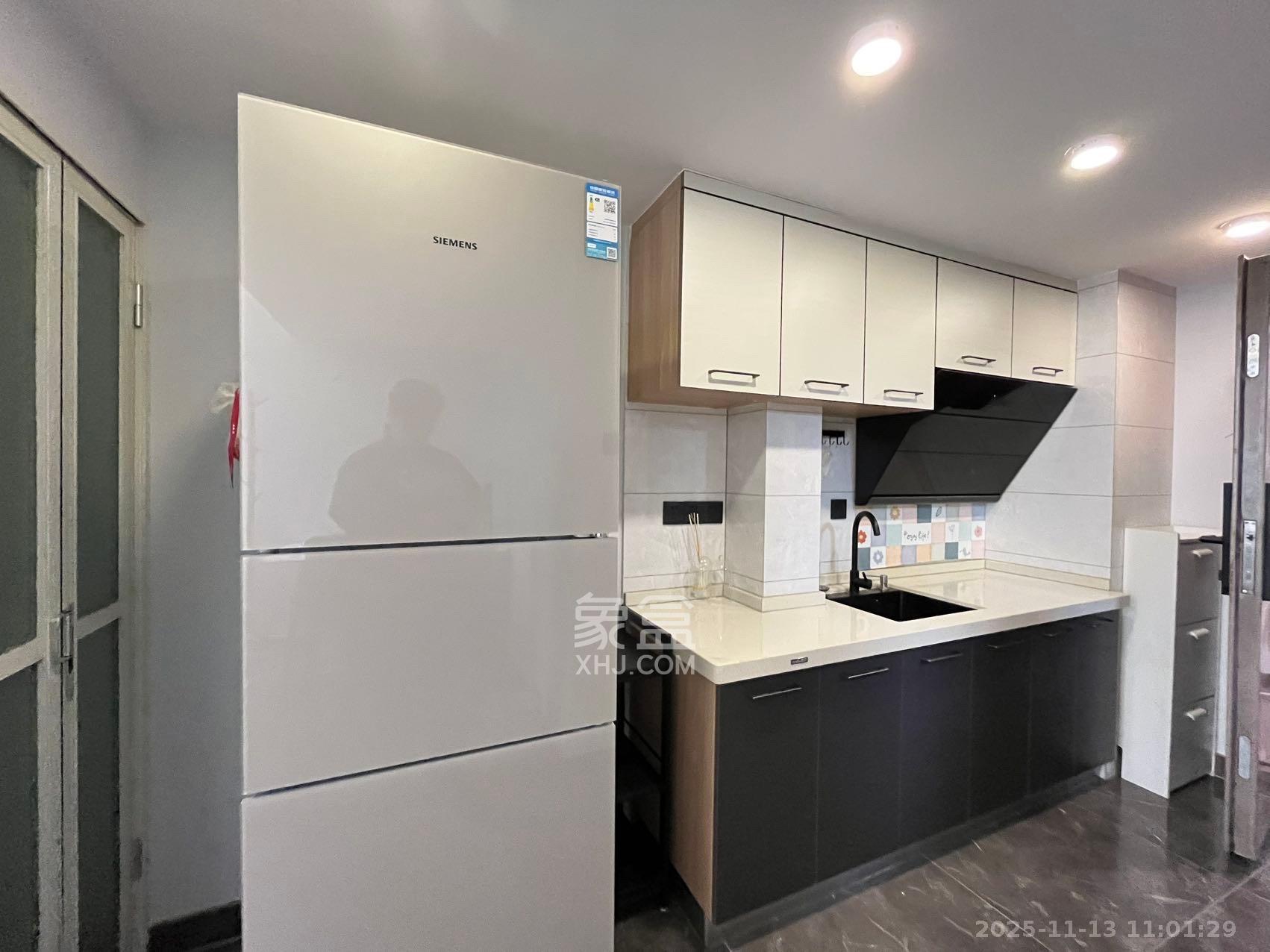 荣盛花语书苑  1室1厅1卫    2500.0元/月室内图