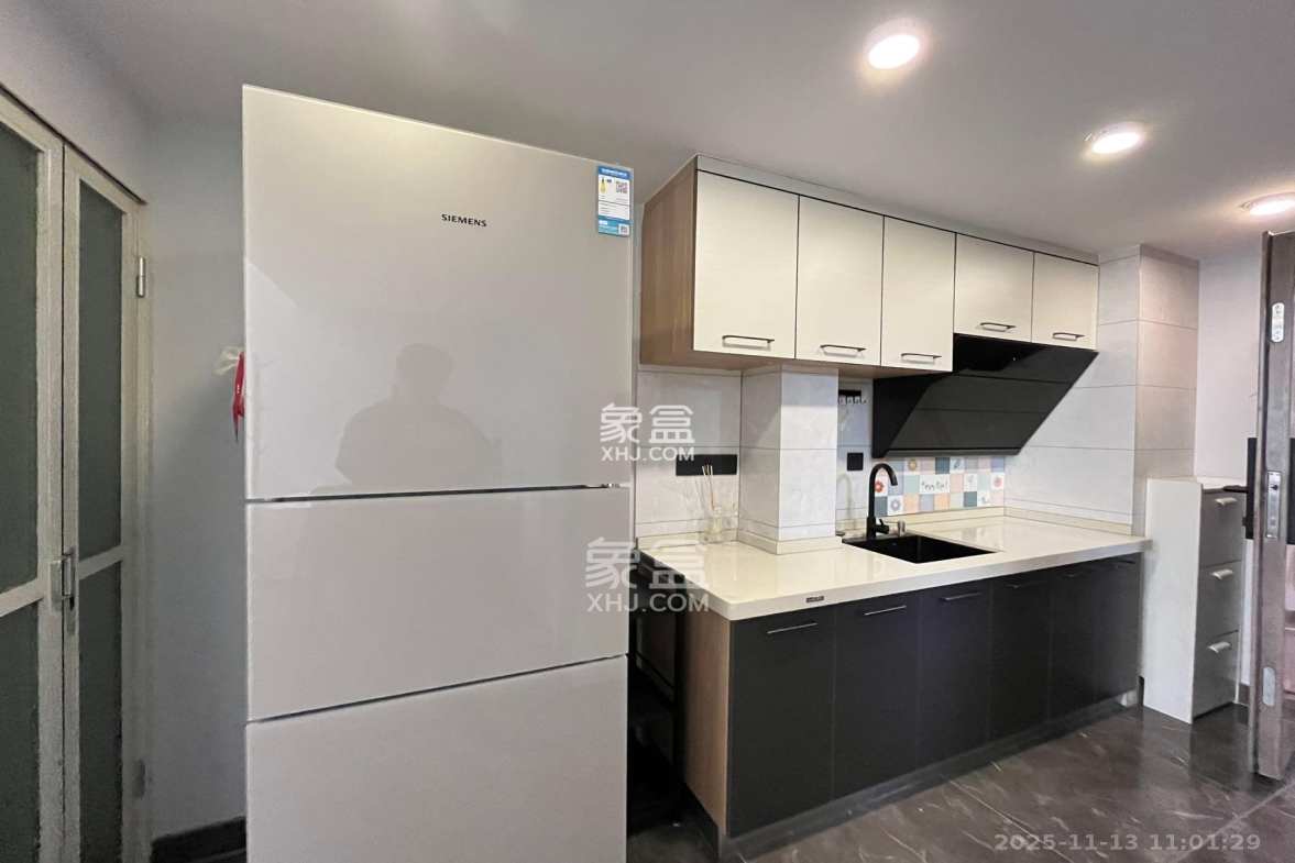 荣盛花语书苑 1室1厅1卫 2500.0元/月 荣盛花语书苑 1室1厅1卫 2500.0元/月室内图