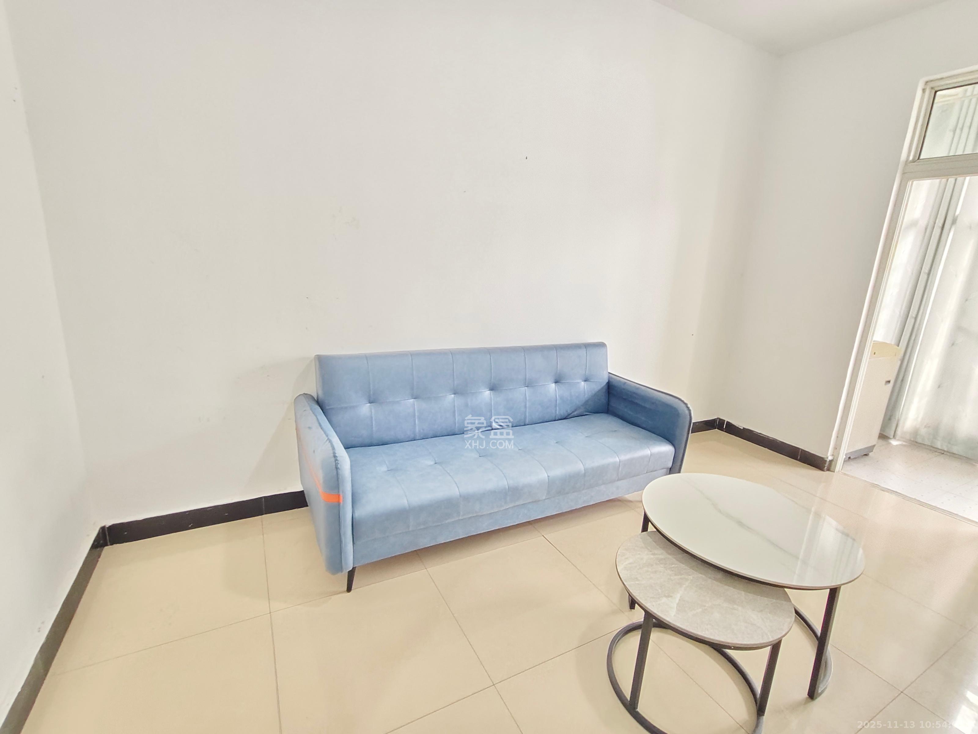 洋湖景园  2室1厅1卫    2100.0元/月