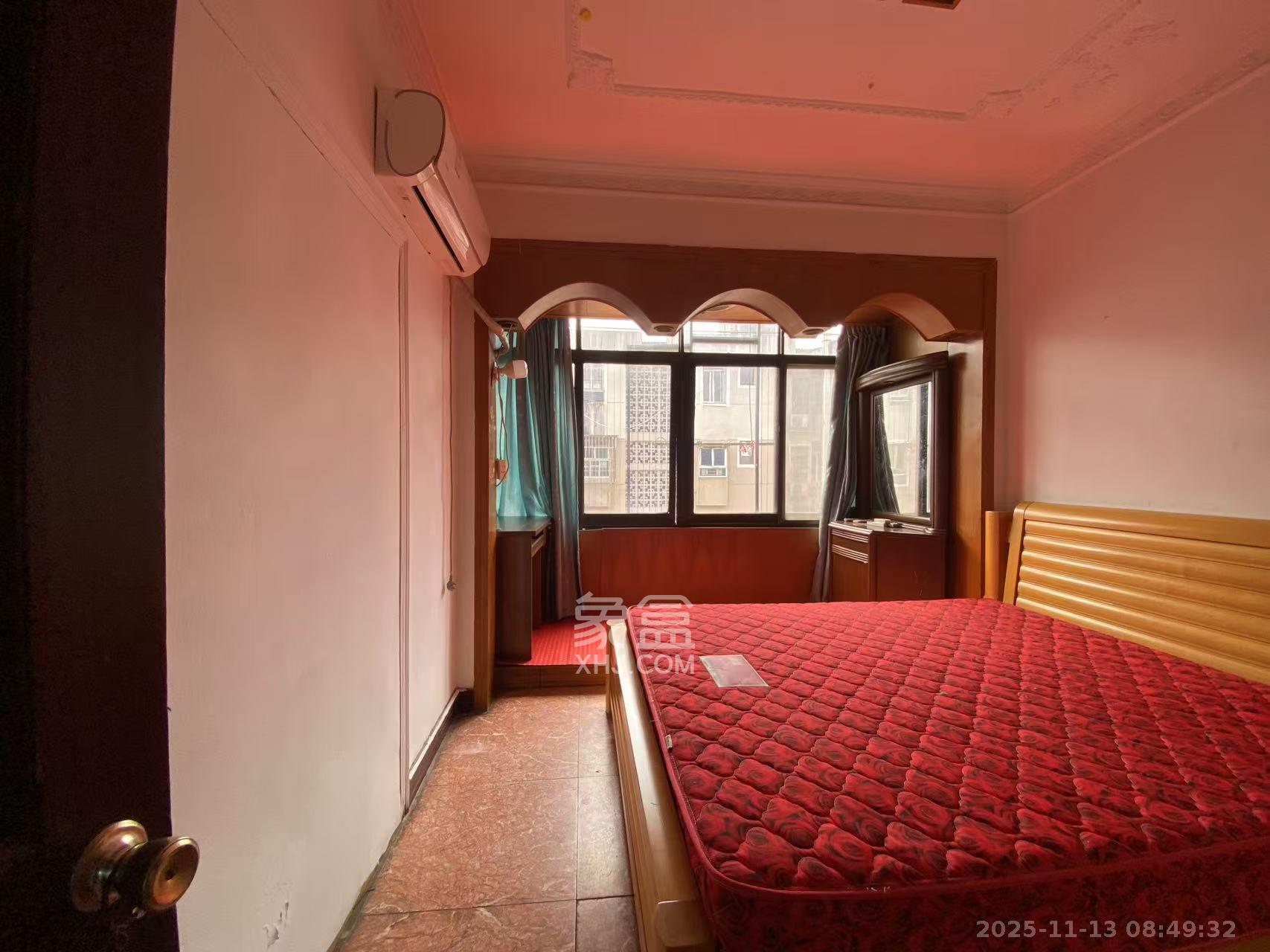 火星五片  2室1厅1卫    1100.0元/月室内图